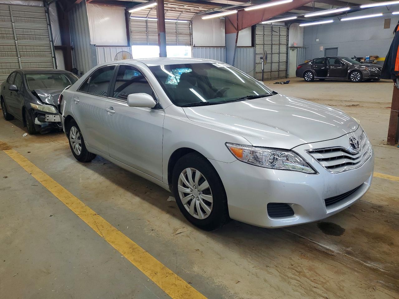 2010 Toyota Camry Le V6 Silver vin: 4T1BK3EK1AU099013