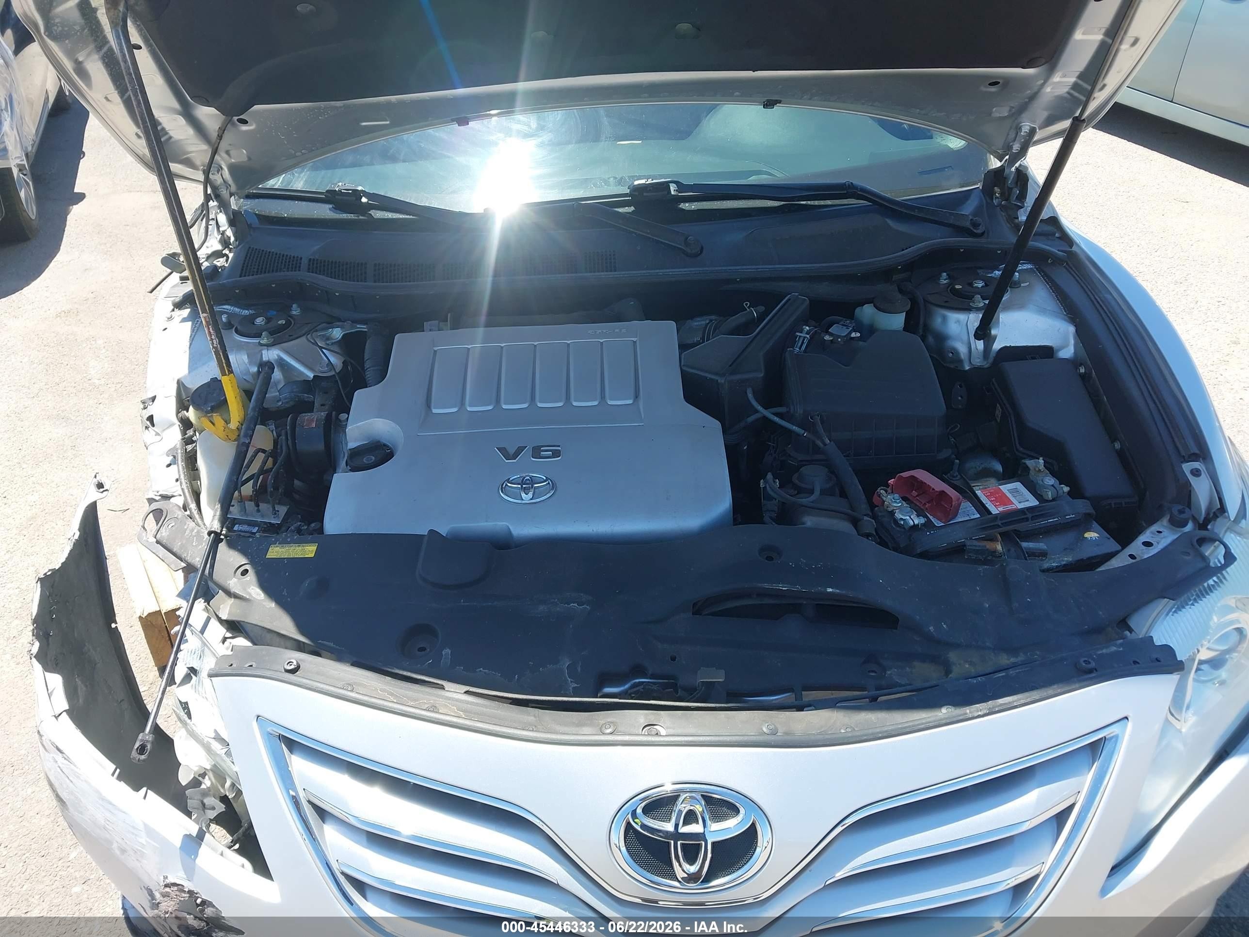 2010 Toyota Camry Xle V6 Silver vin: 4T1BK3EK1AU105926