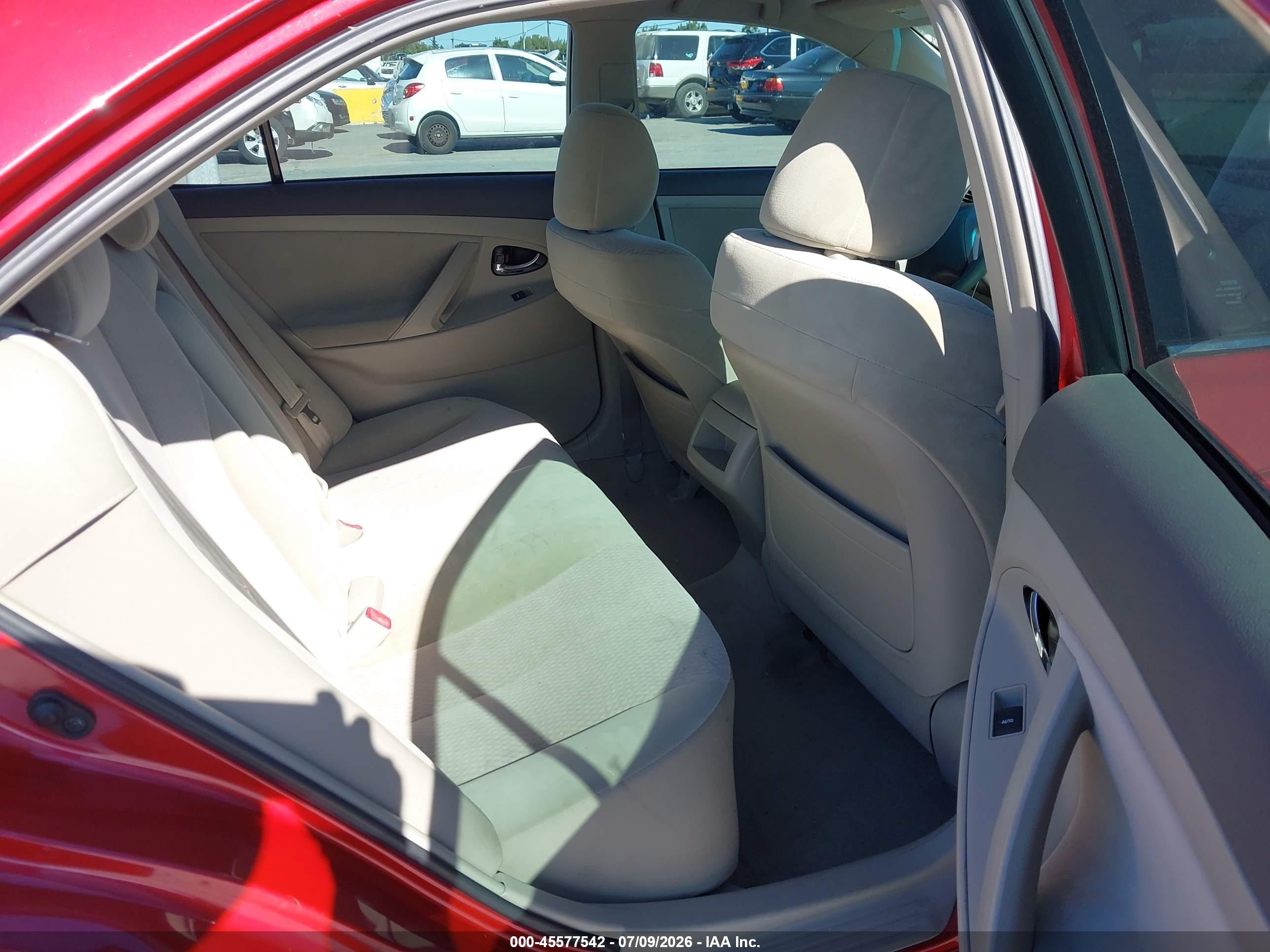 2011 Toyota Camry Le V6 Red vin: 4T1BK3EK1BU119777
