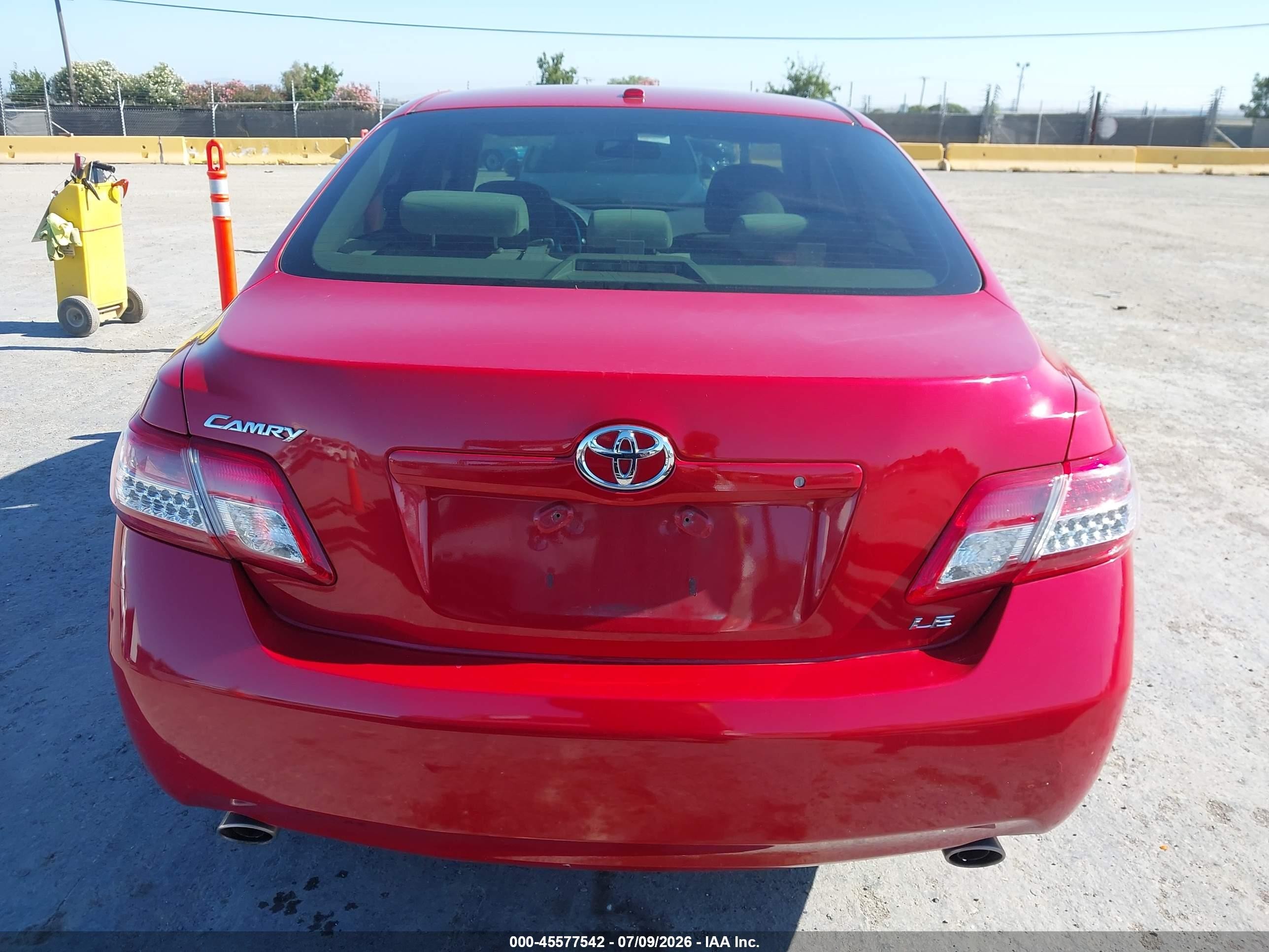 2011 Toyota Camry Le V6 Red vin: 4T1BK3EK1BU119777