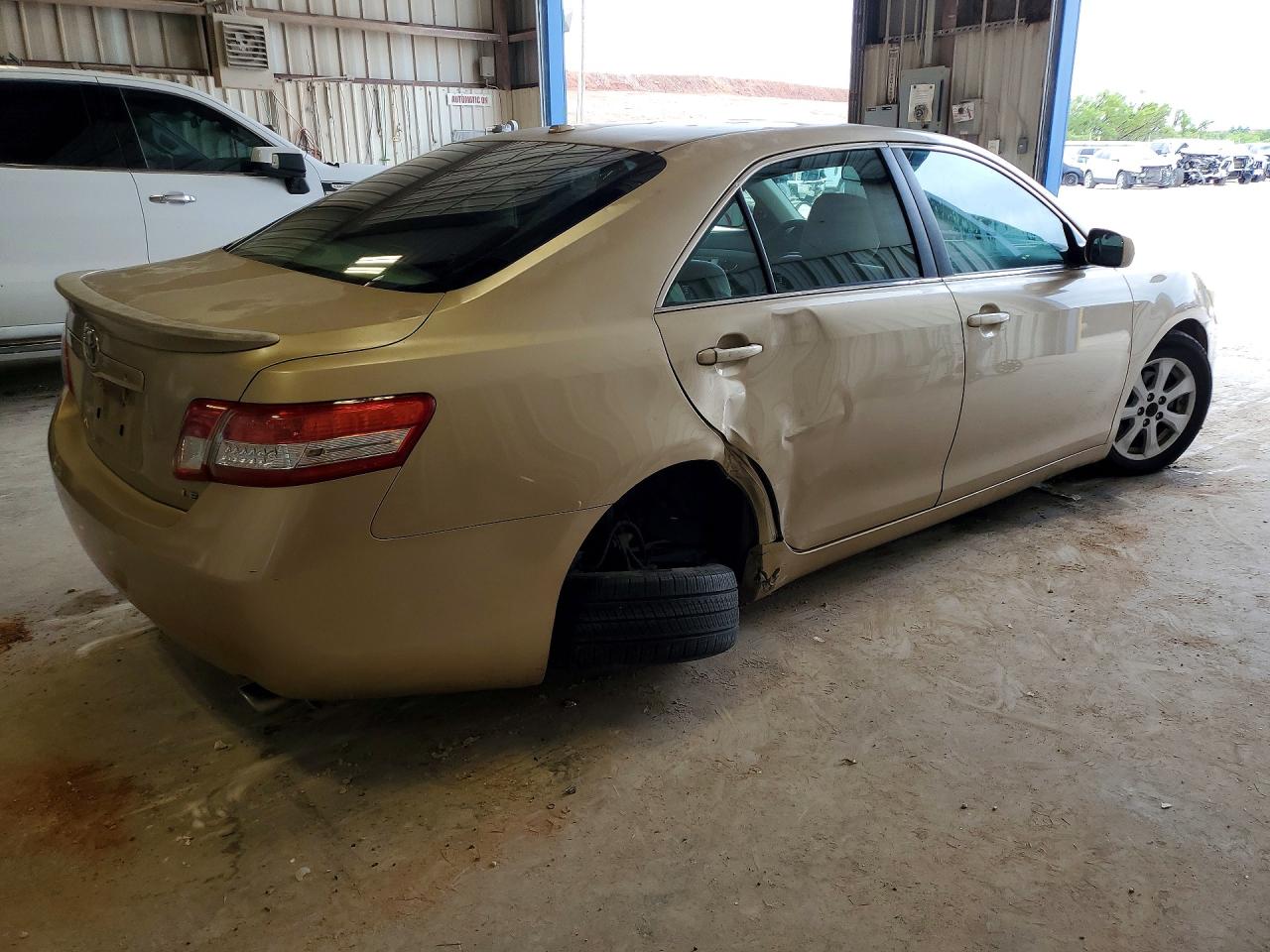 2011 Toyota Camry Le V6 Gold vin: 4T1BK3EK1BU619115