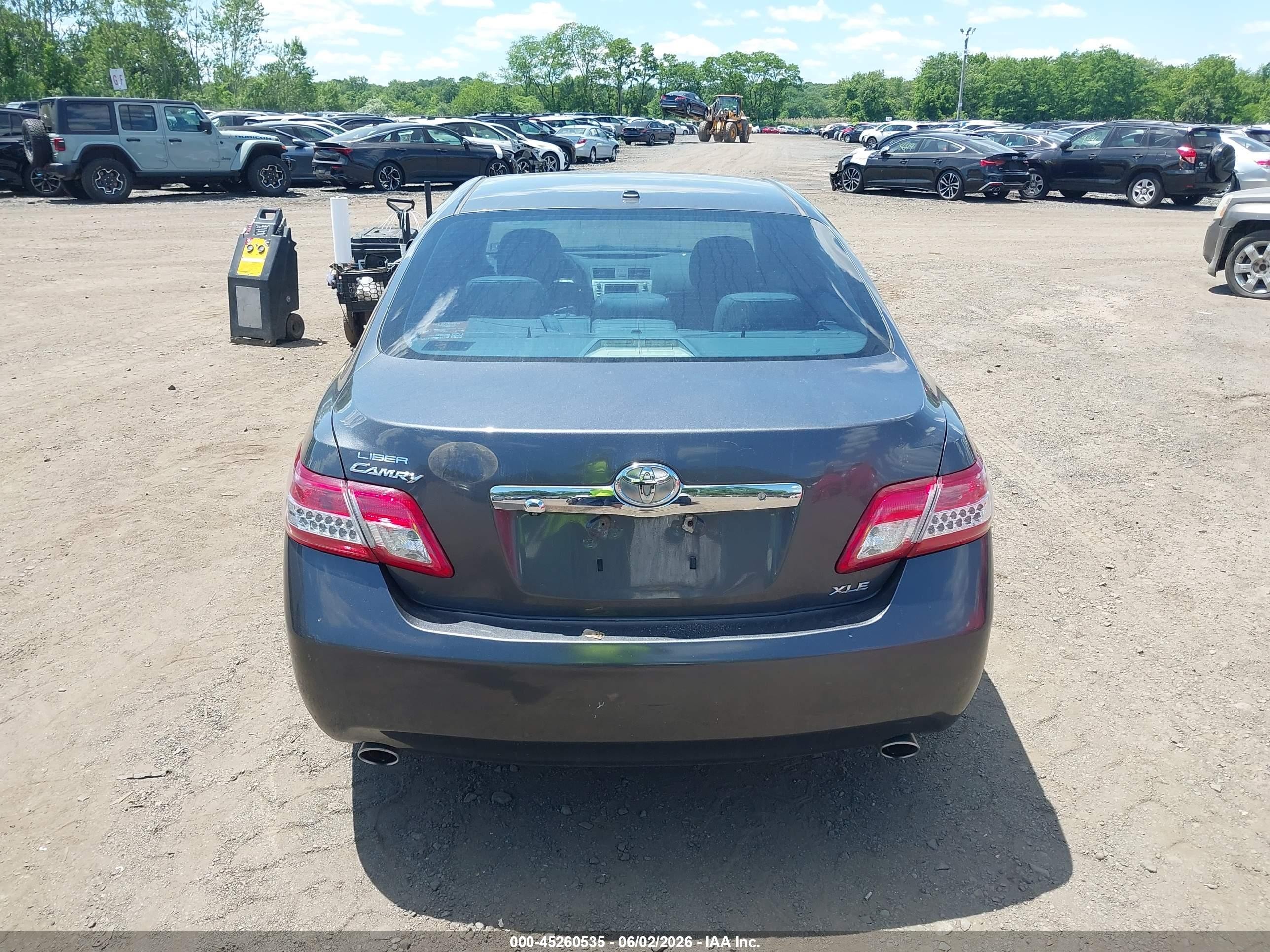 2011 Toyota Camry Xle V6 Gray vin: 4T1BK3EK1BU624525