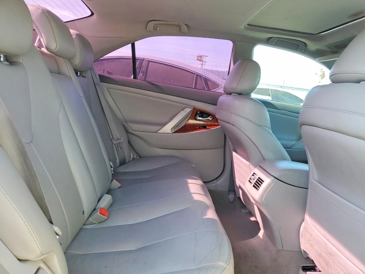 2011 Toyota Camry Xle V6 White vin: 4T1BK3EK1BU629627
