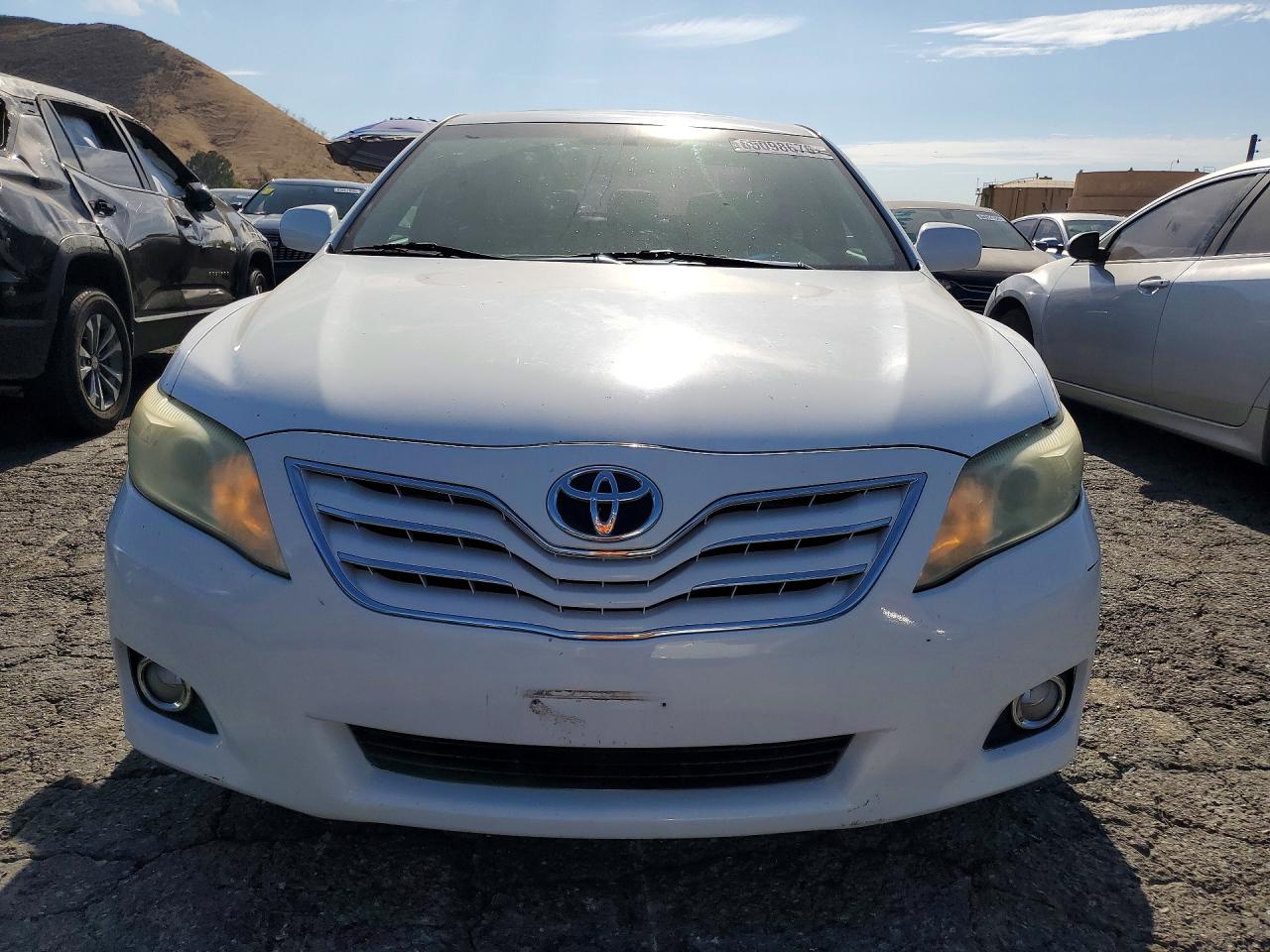 2011 Toyota Camry Xle V6 White vin: 4T1BK3EK1BU629627