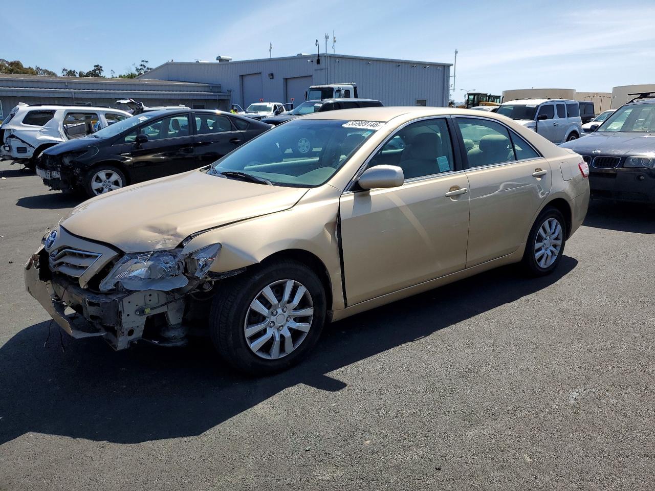 2010 Toyota Camry Le V6 Gold vin: 4T1BK3EK2AU116076