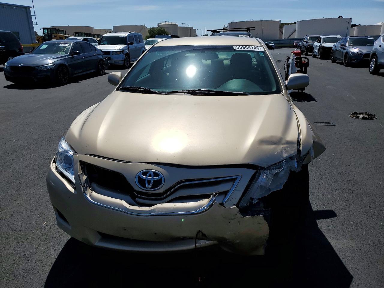 2010 Toyota Camry Le V6 Gold vin: 4T1BK3EK2AU116076