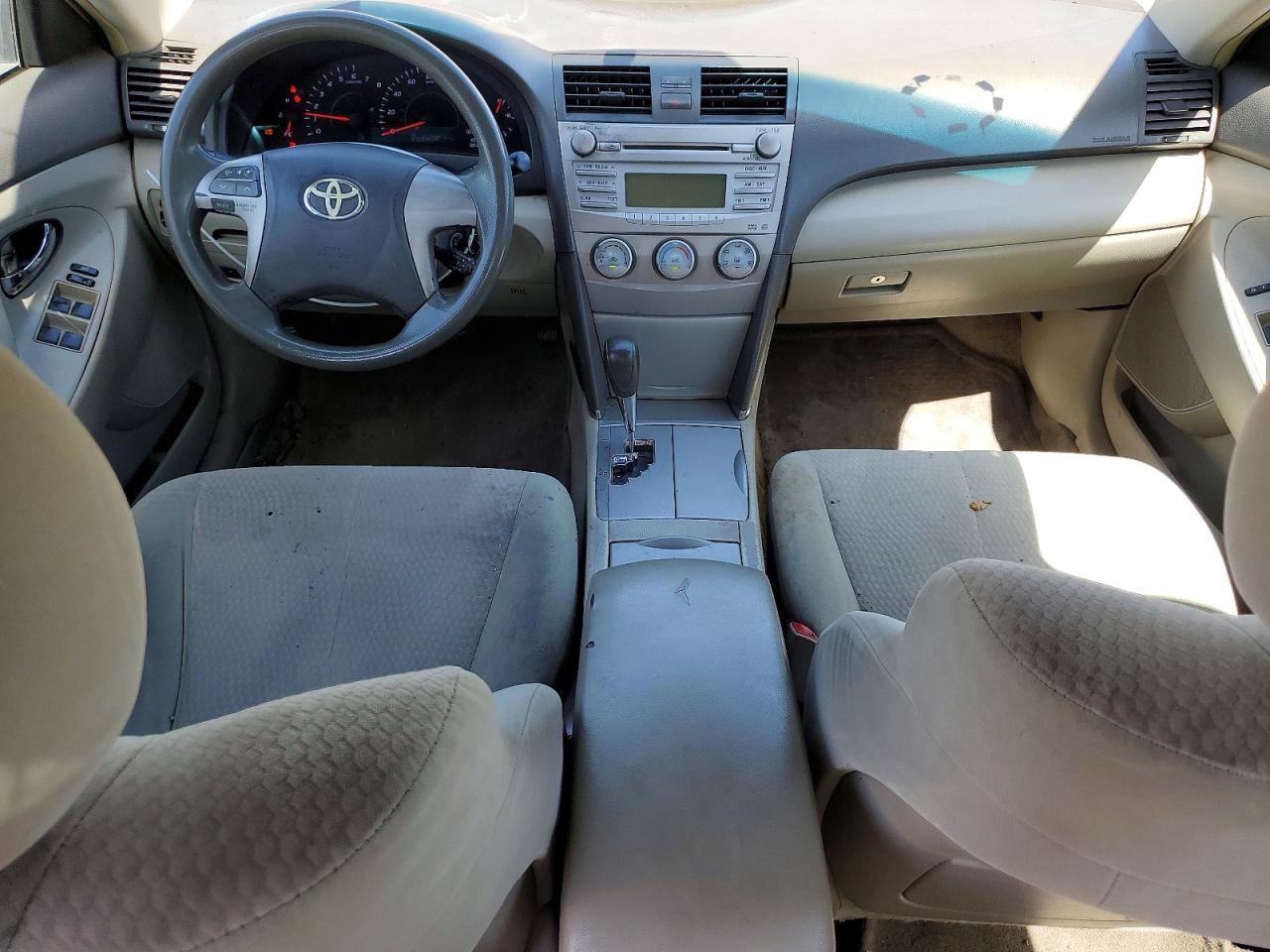 2010 Toyota Camry Le V6 Gold vin: 4T1BK3EK2AU116076