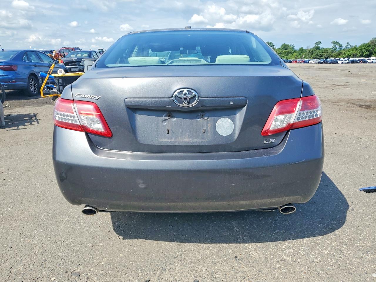 2010 Toyota Camry Le V6 Gray vin: 4T1BK3EK2AU598077