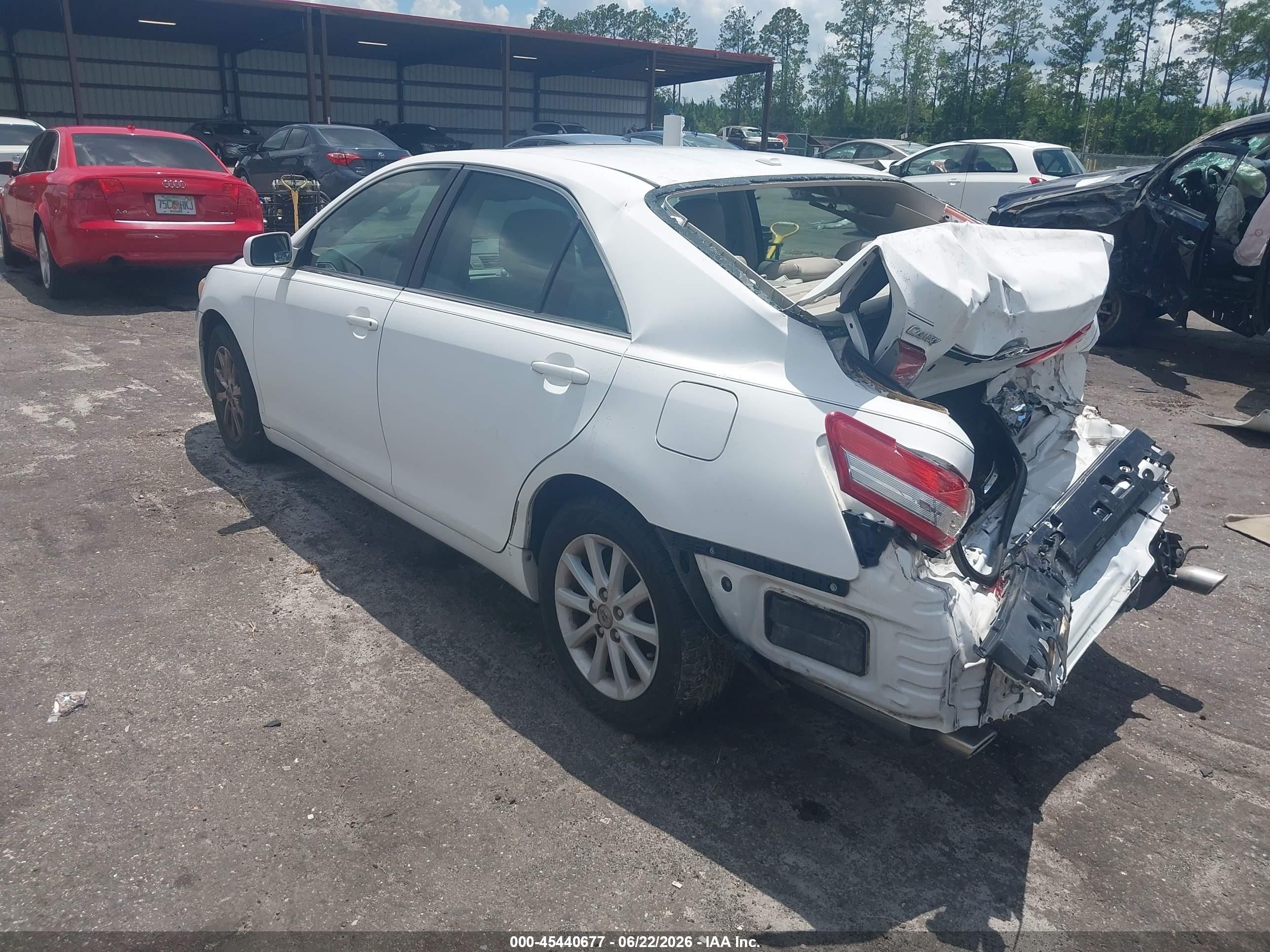 2010 Toyota Camry Xle V6 White vin: 4T1BK3EK2AU600443