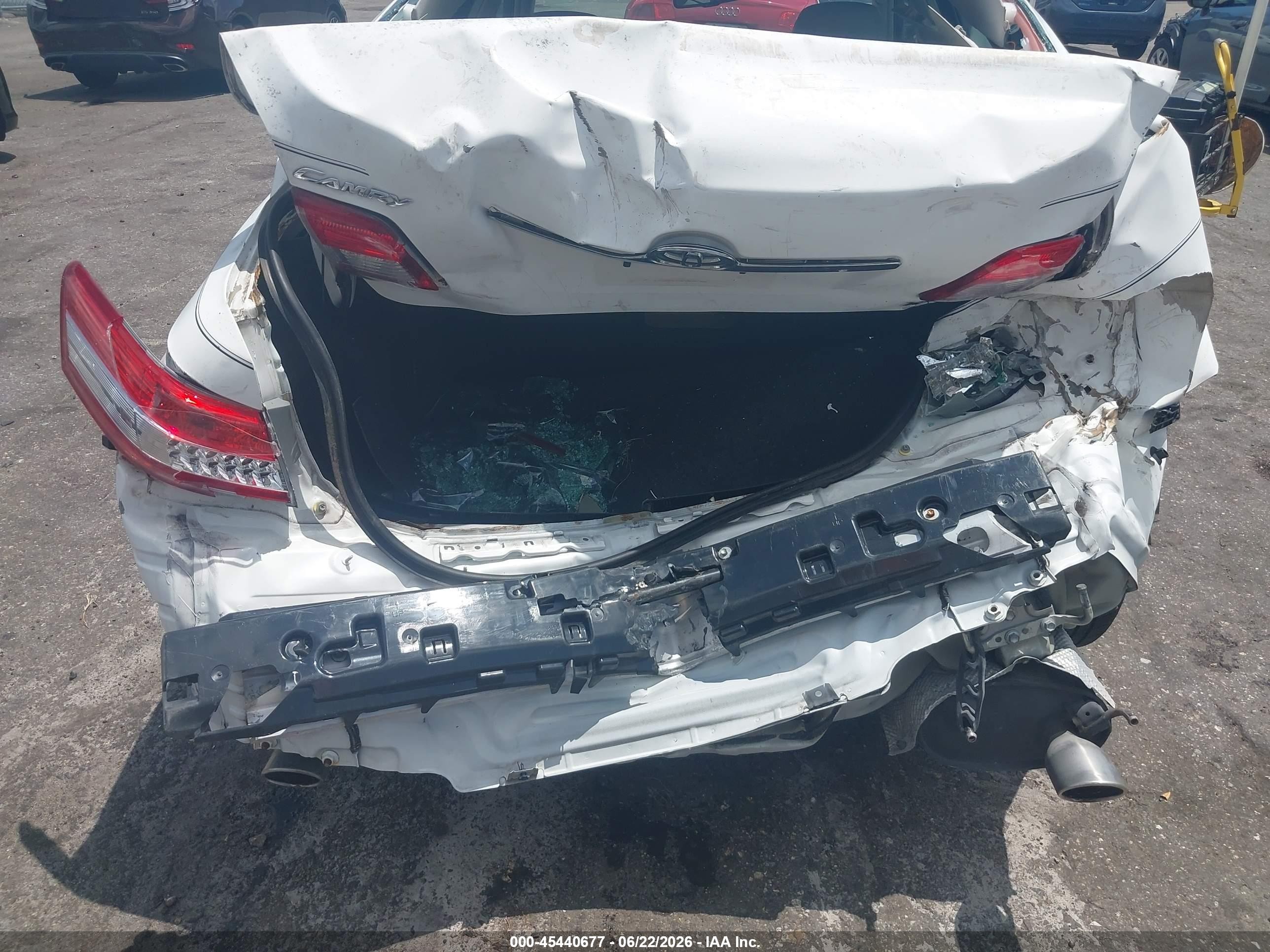 2010 Toyota Camry Xle V6 White vin: 4T1BK3EK2AU600443
