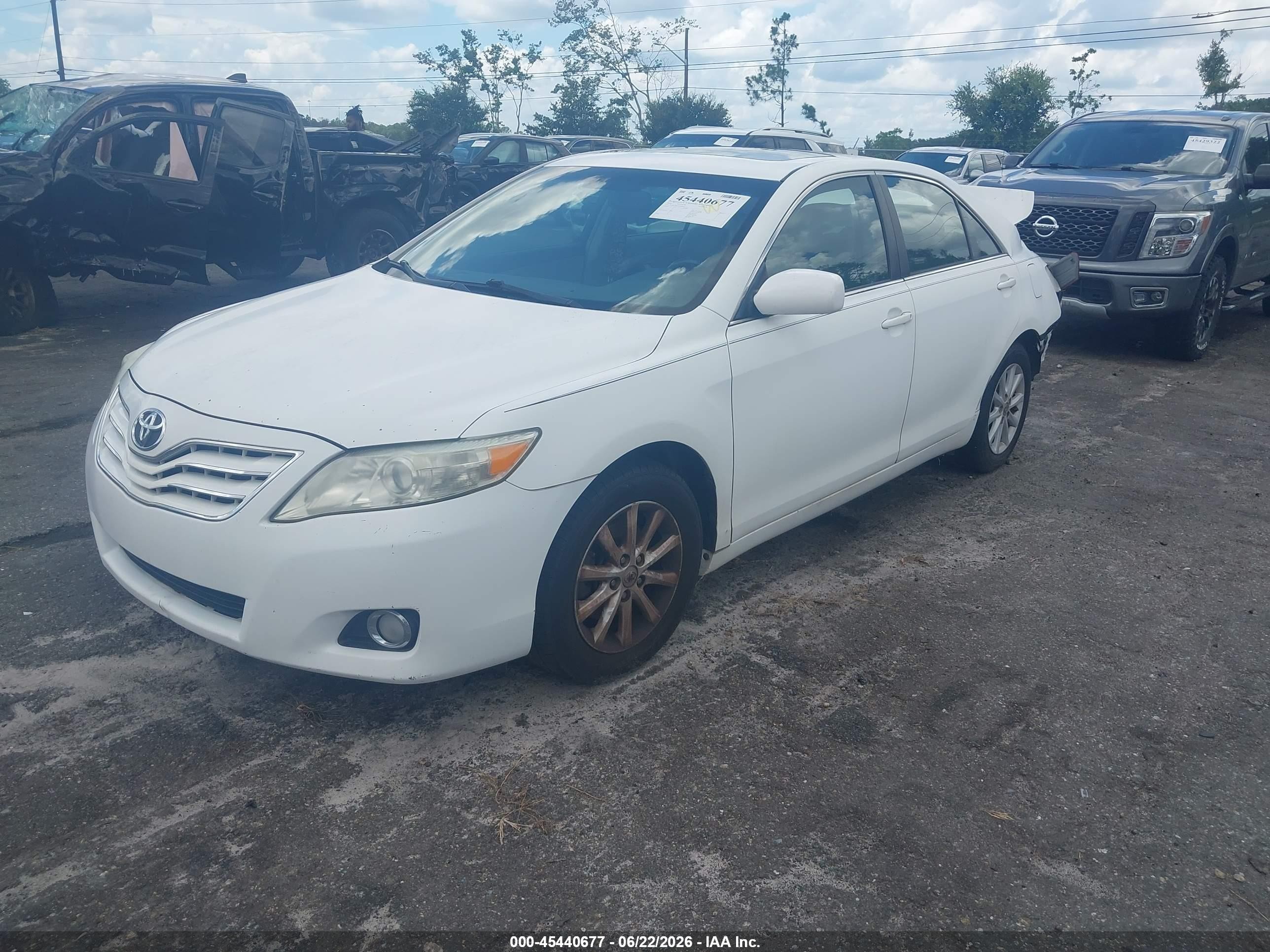 2010 Toyota Camry Xle V6 White vin: 4T1BK3EK2AU600443