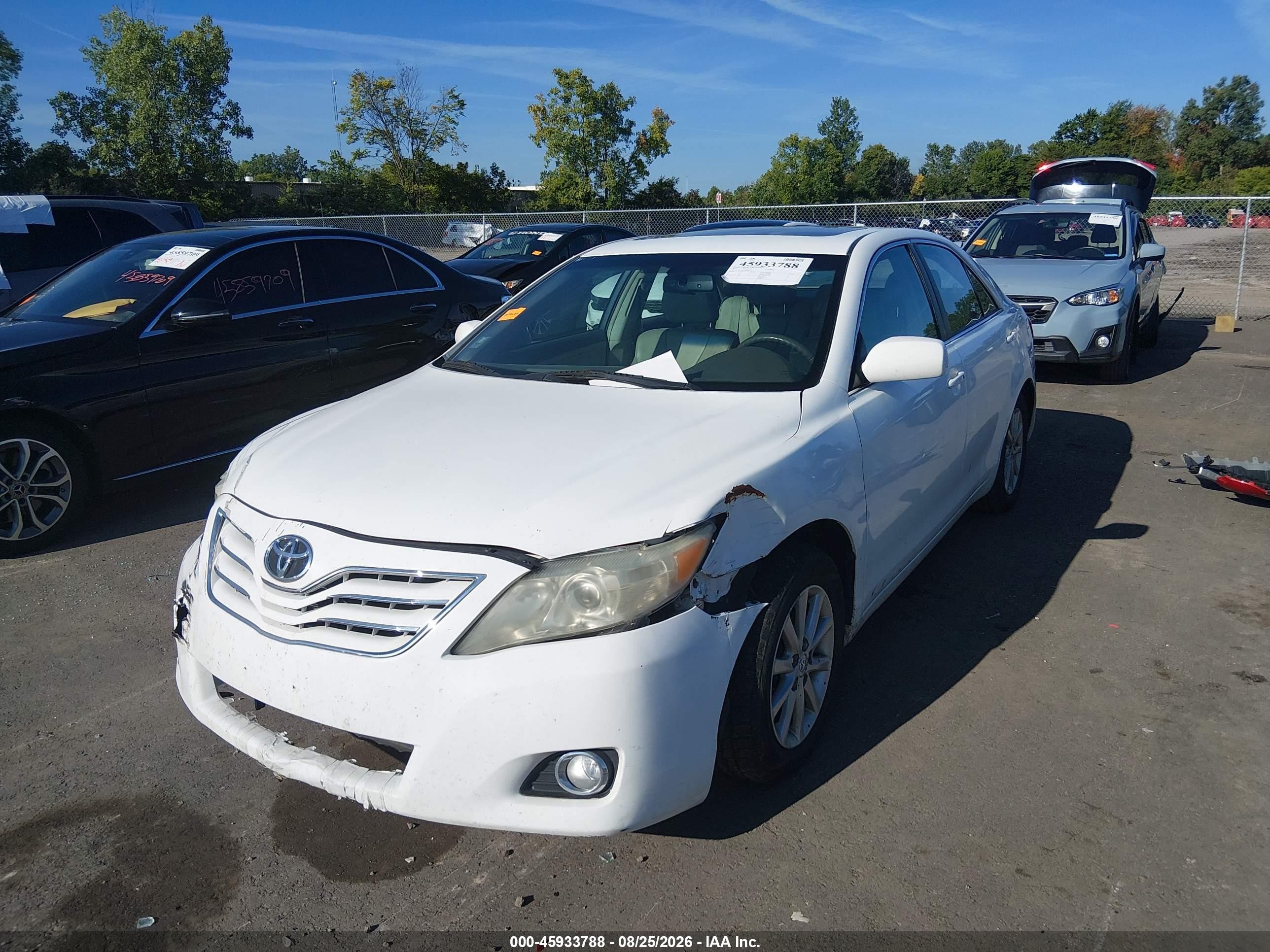 2010 Toyota Camry Xle V6 White vin: 4T1BK3EK2AU609255