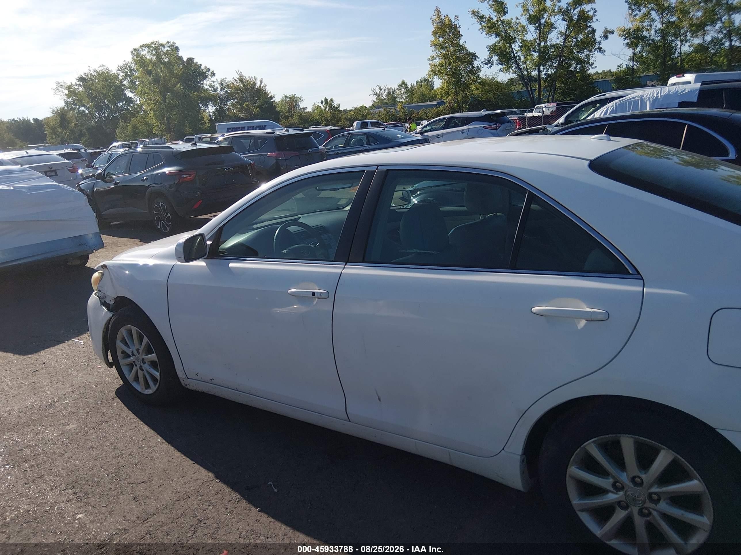 2010 Toyota Camry Xle V6 White vin: 4T1BK3EK2AU609255