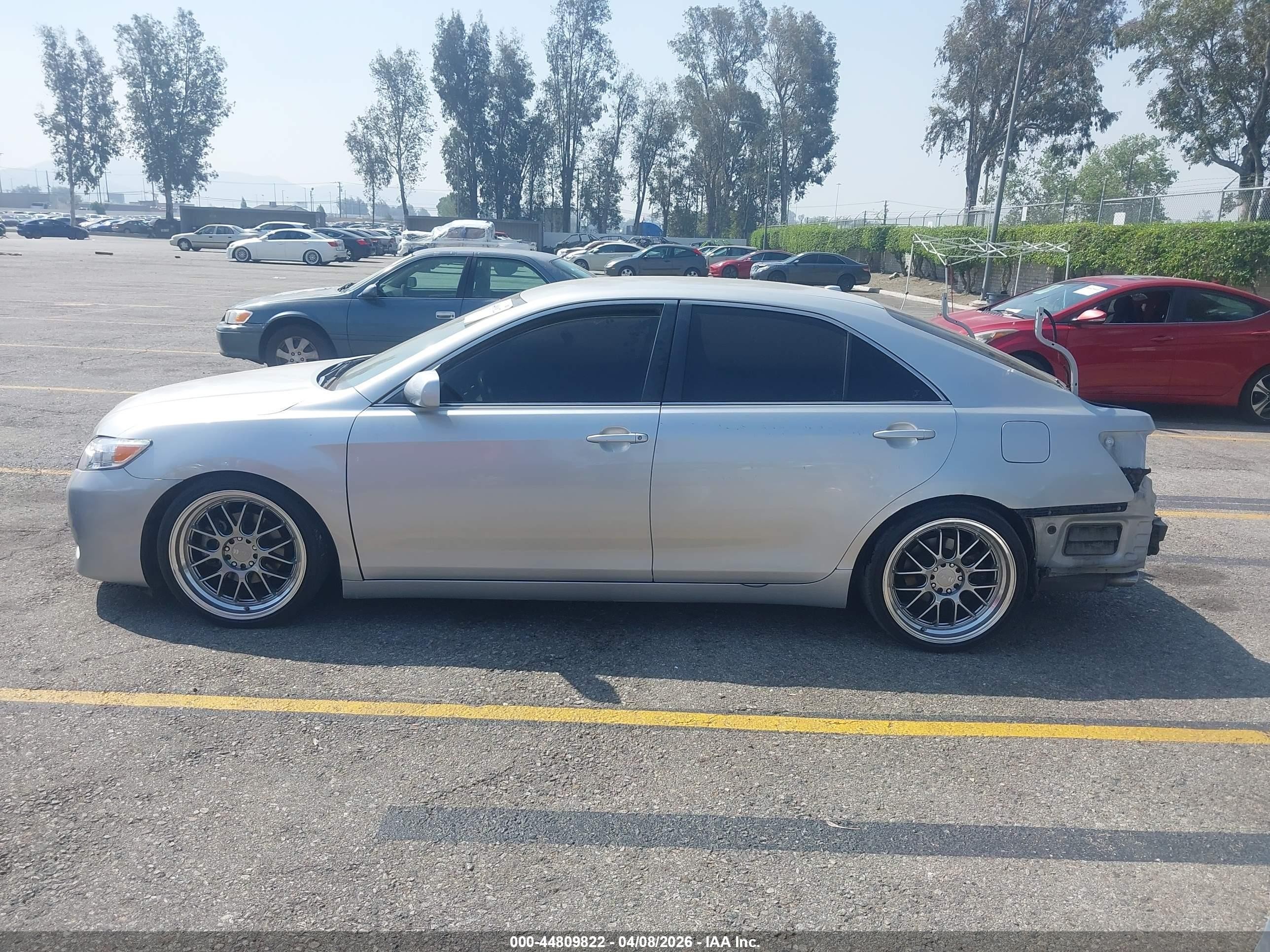 2011 Toyota Camry Le V6 Silver vin: 4T1BK3EK2BU116905