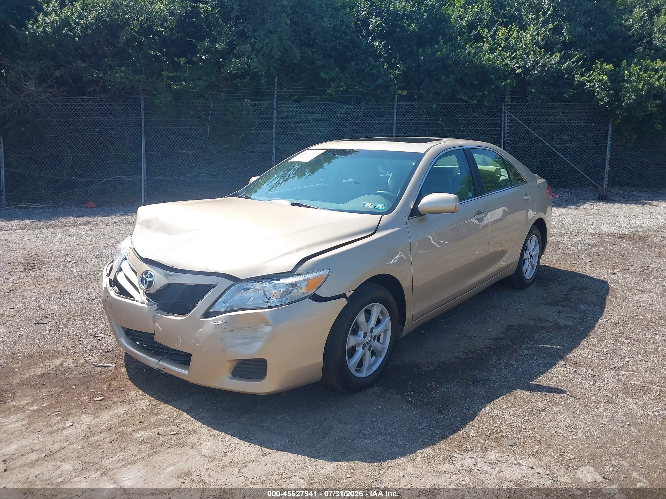 2011 Toyota Camry Le V6 Gold vin: 4T1BK3EK2BU117195