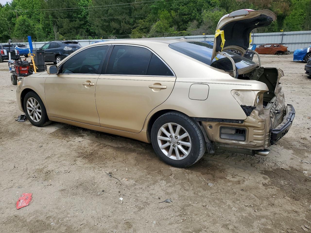 2011 Toyota Camry Gold vin: 4T1BK3EK2BU120744