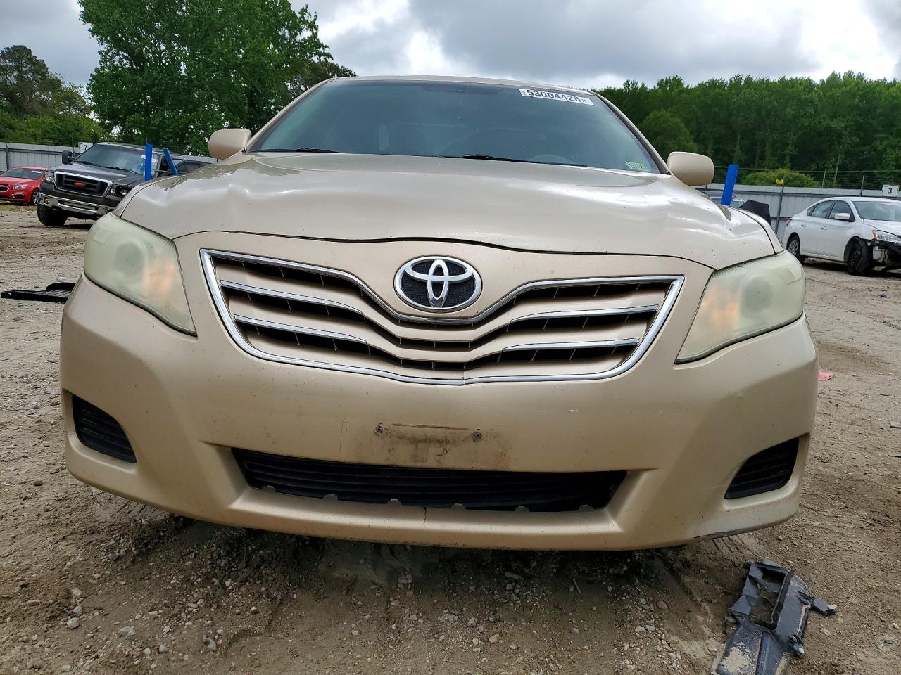 2011 Toyota Camry Gold vin: 4T1BK3EK2BU120744