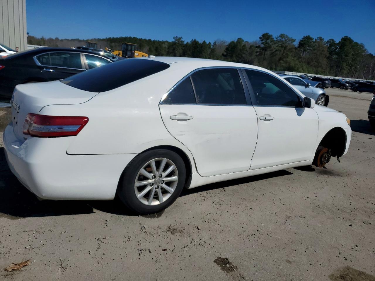 2011 Toyota Camry Xle V6 White vin: 4T1BK3EK2BU616627