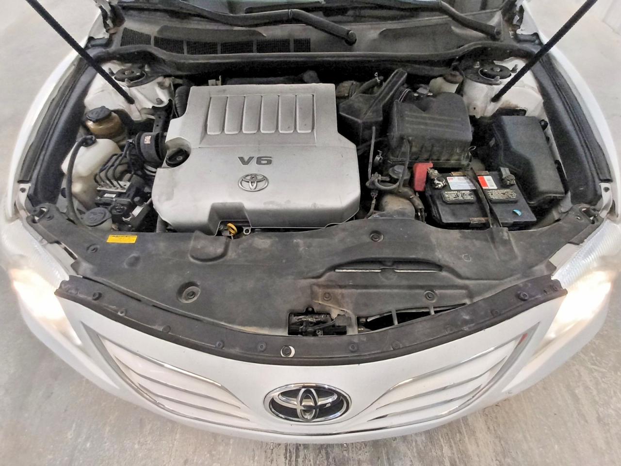 2011 Toyota Camry Xle V6 White vin: 4T1BK3EK2BU618880