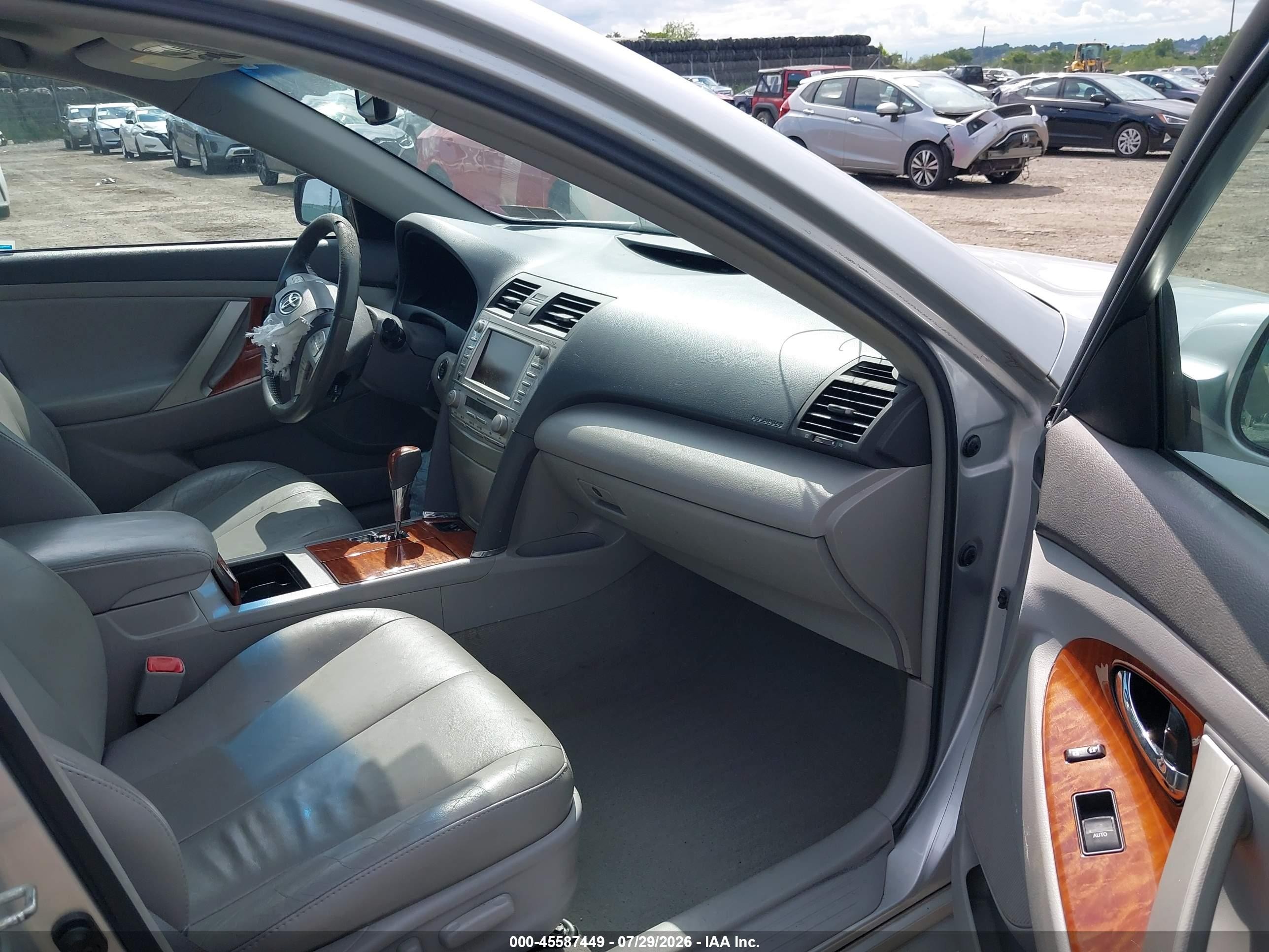 2011 Toyota Camry Xle V6 Silver vin: 4T1BK3EK2BU630169