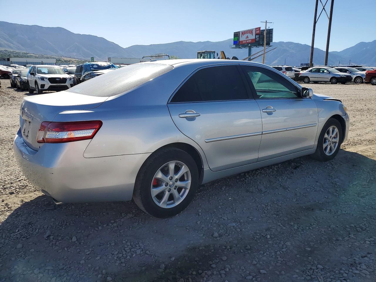 2010 Toyota Camry Le V6 Серебряный vin: 4T1BK3EK3AU099112