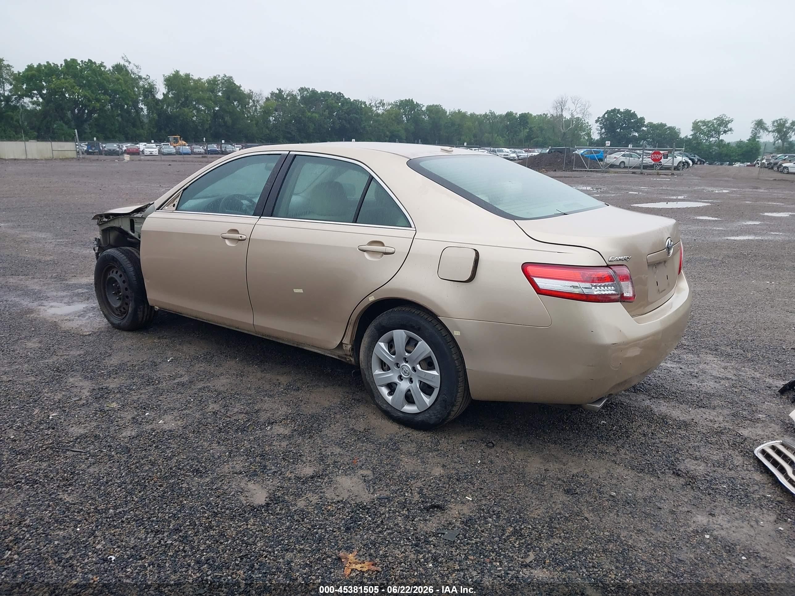 2010 Toyota Camry Le V6 Beige vin: 4T1BK3EK3AU100596