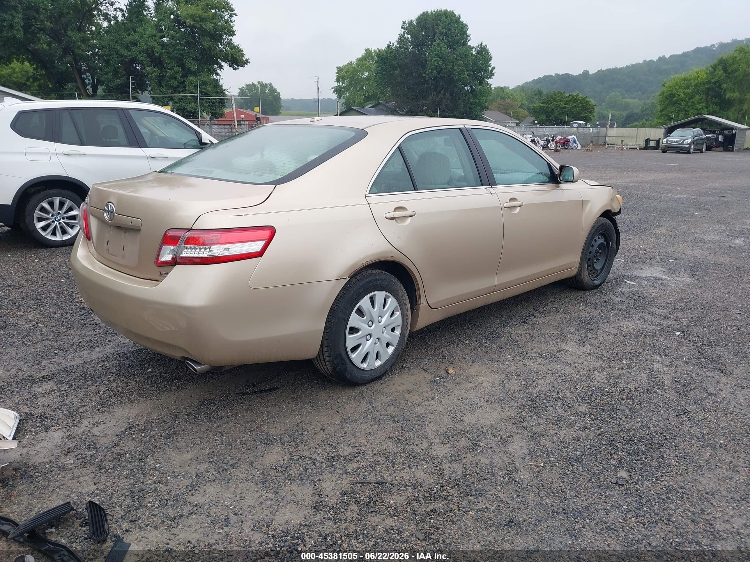 2010 Toyota Camry Le V6 Beige vin: 4T1BK3EK3AU100596