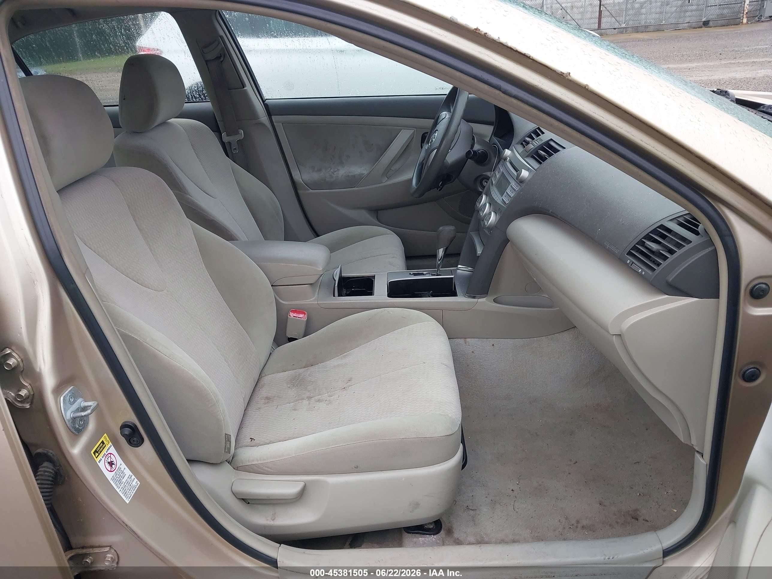 2010 Toyota Camry Le V6 Beige vin: 4T1BK3EK3AU100596