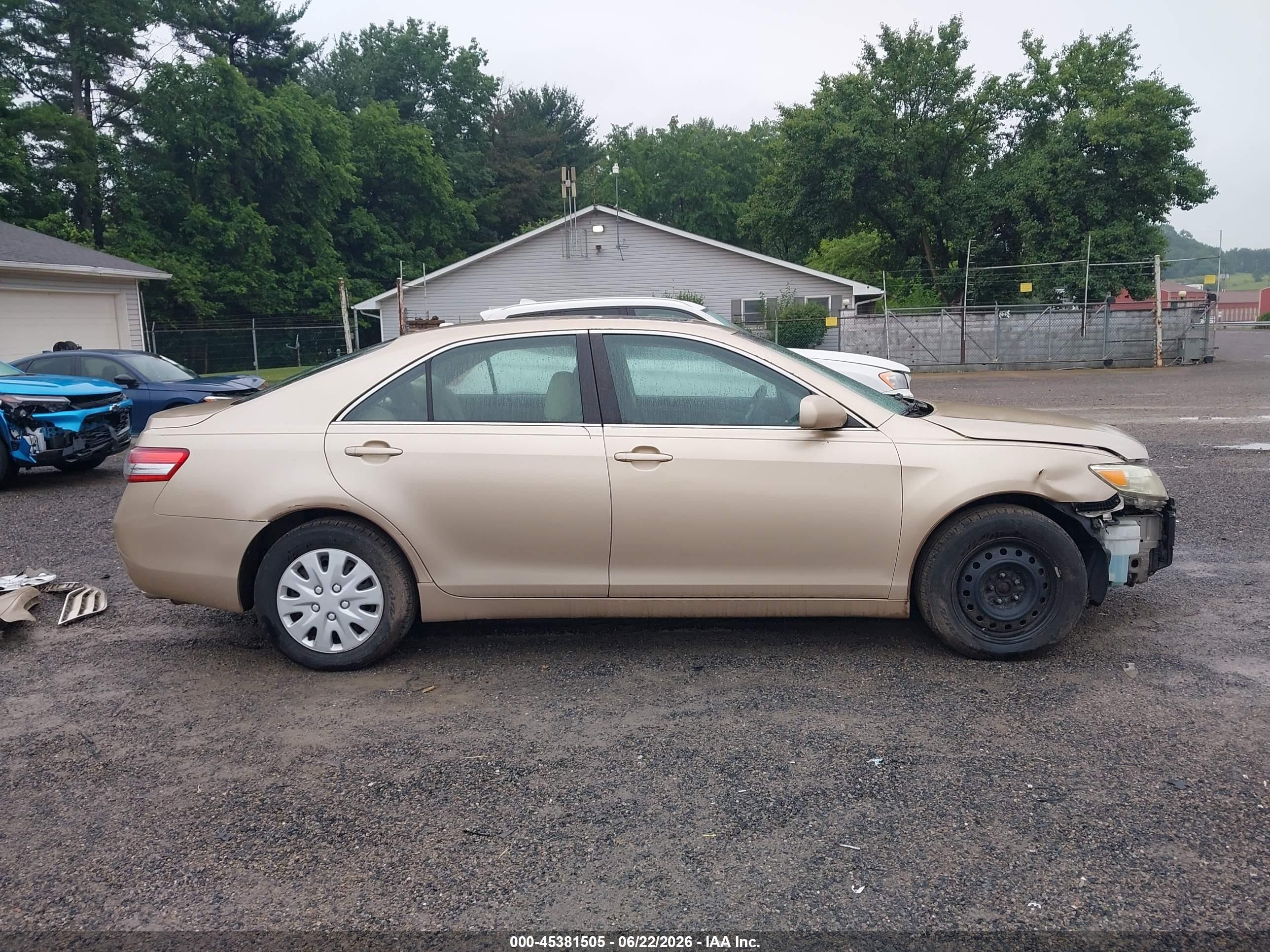 2010 Toyota Camry Le V6 Beige vin: 4T1BK3EK3AU100596