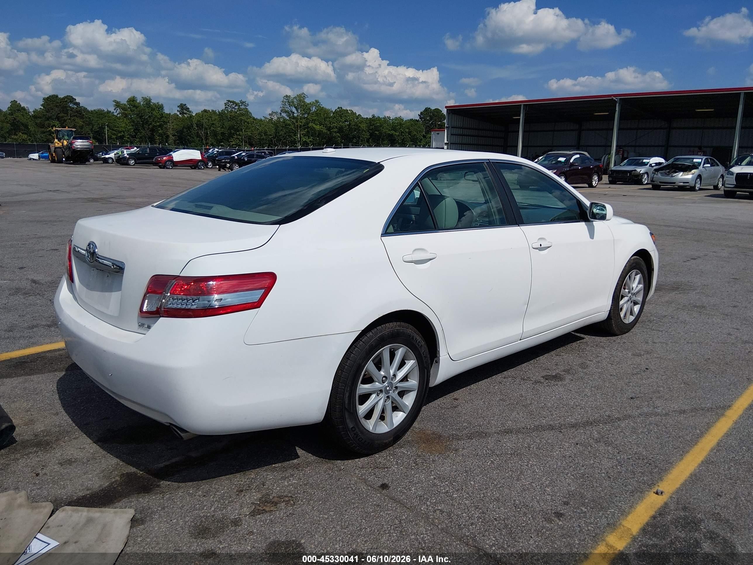2010 Toyota Camry Xle V6 White vin: 4T1BK3EK3AU602783