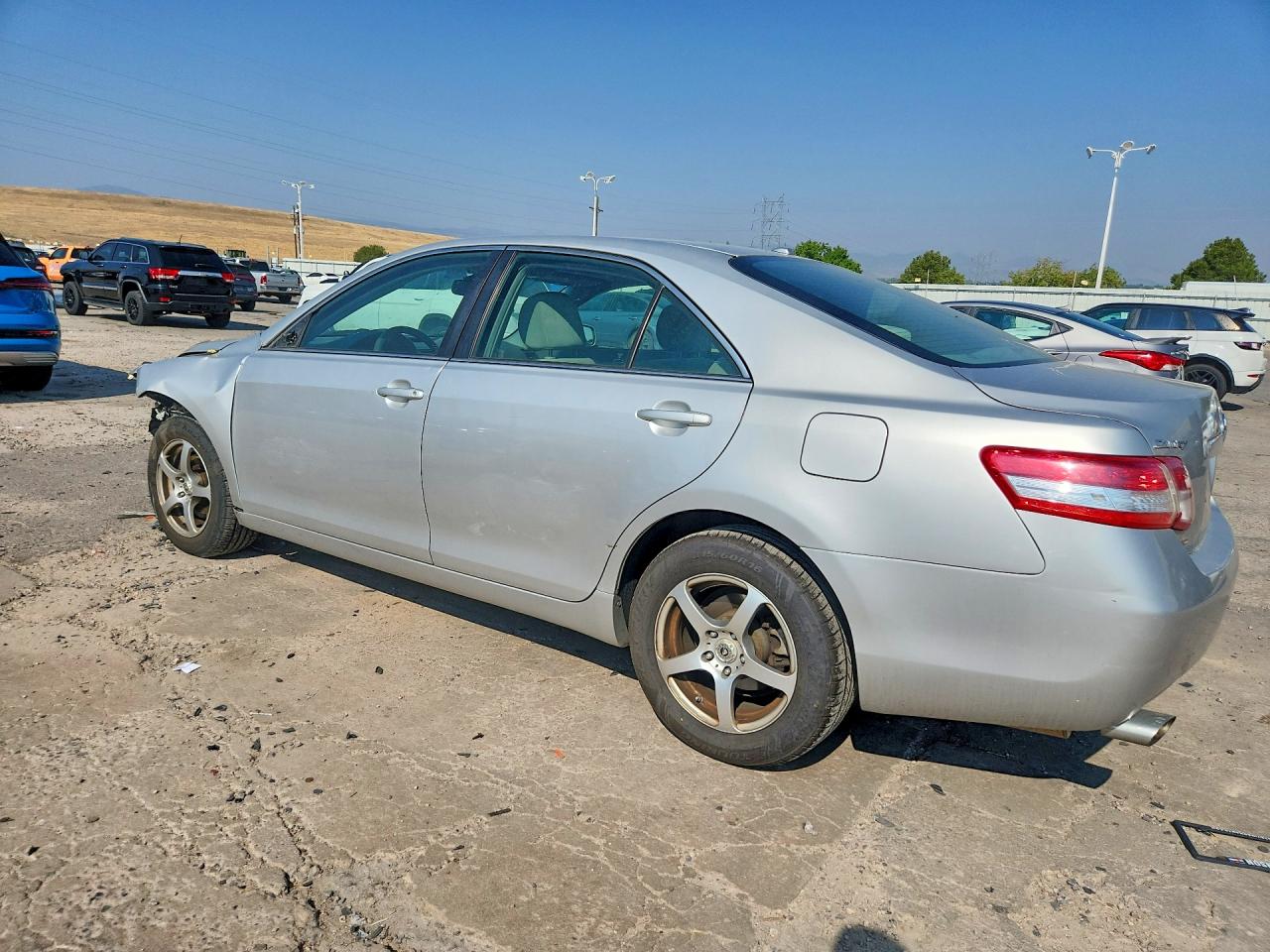 2010 Toyota Camry Le V6 Silver vin: 4T1BK3EK4AU099491