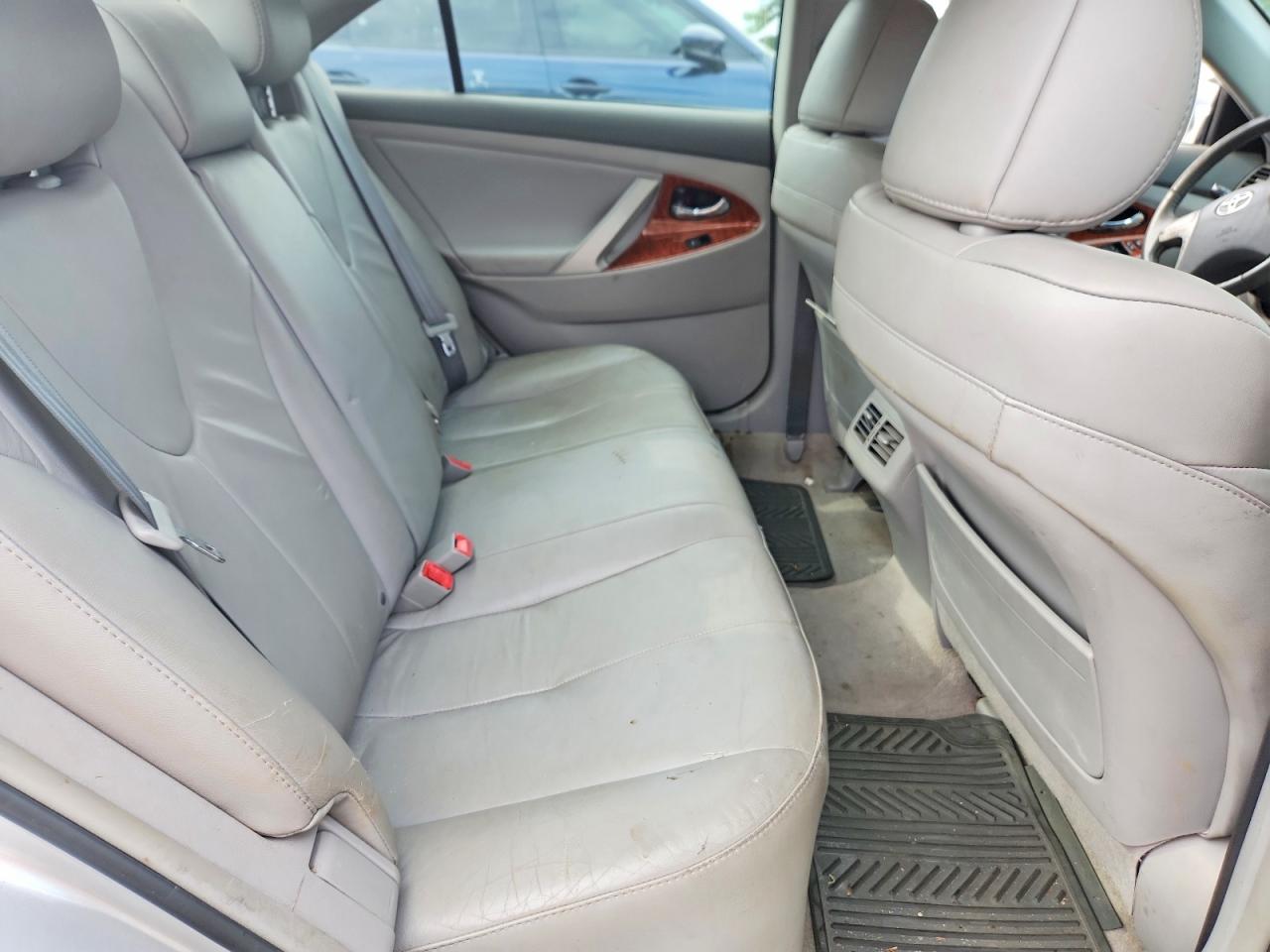 2010 Toyota Camry Xle V6 Silver vin: 4T1BK3EK4AU107718