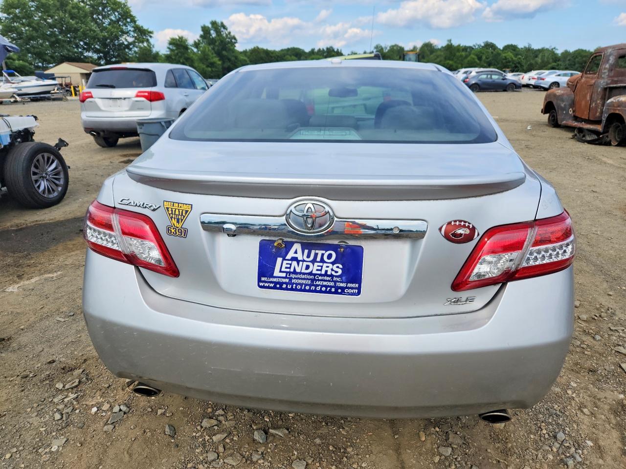 2010 Toyota Camry Xle V6 Silver vin: 4T1BK3EK4AU107718