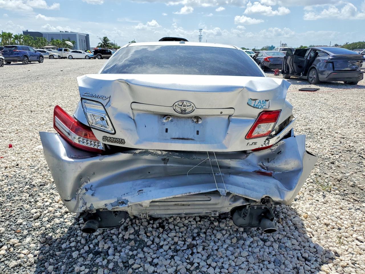 2010 Toyota Camry Le V6 Silver vin: 4T1BK3EK4AU108786