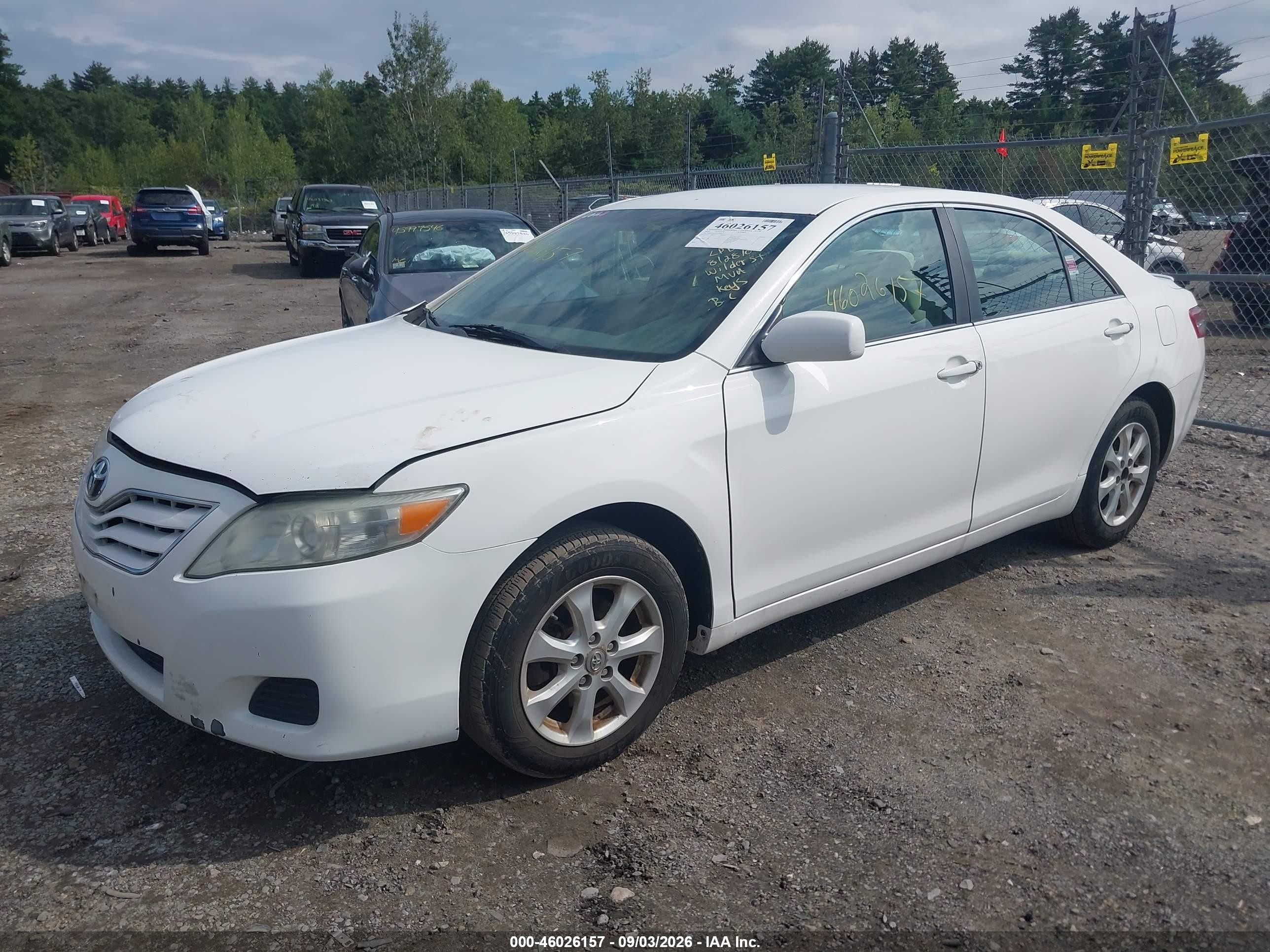 2010 Toyota Camry Le V6 White vin: 4T1BK3EK4AU607961