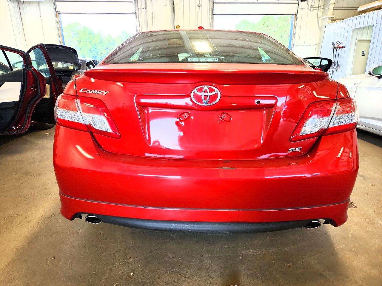 2011 Toyota Camry Se V6 Red vin: 4T1BK3EK4BU122589