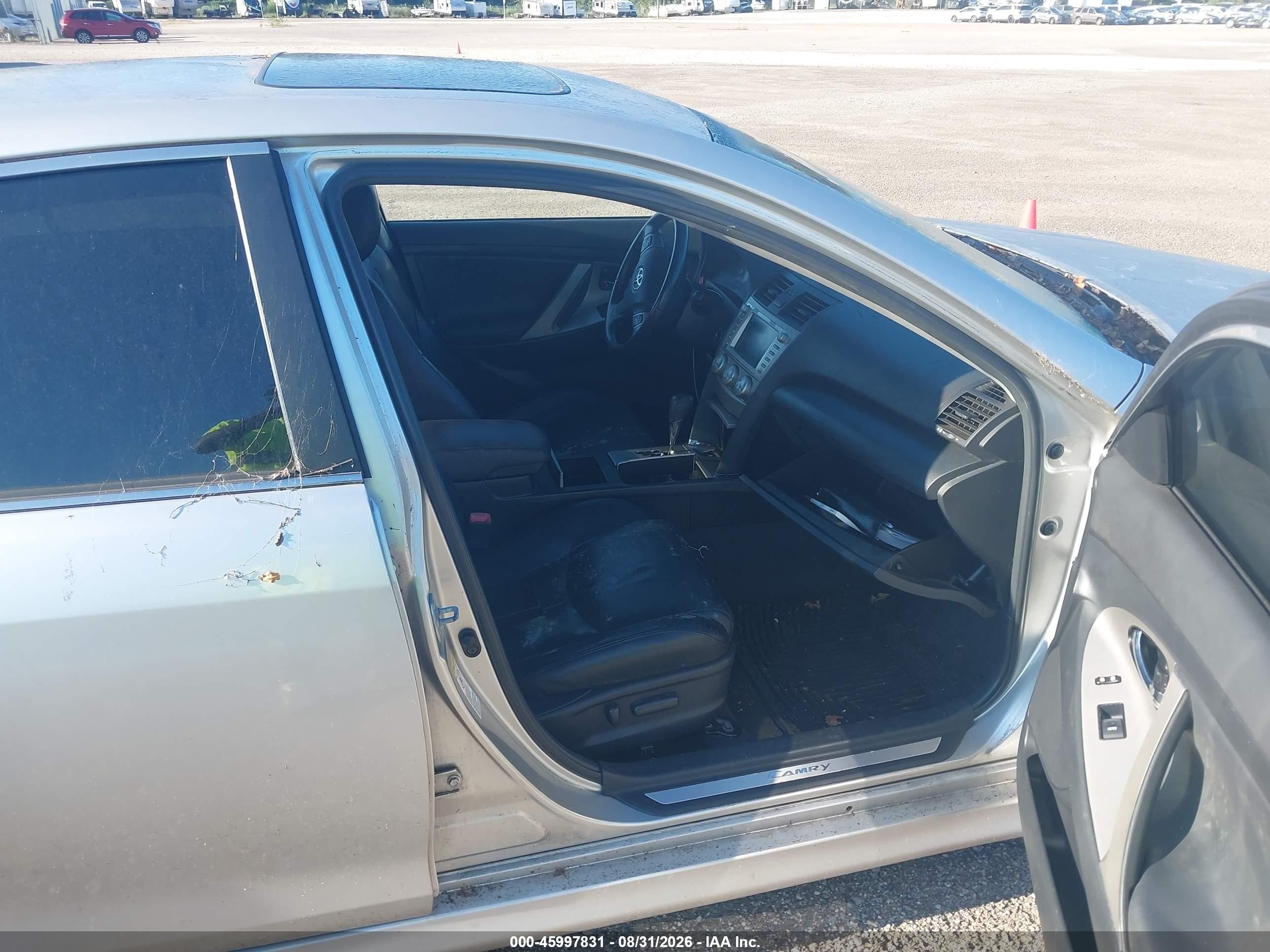 2011 Toyota Camry Se V6 Silver vin: 4T1BK3EK4BU131552