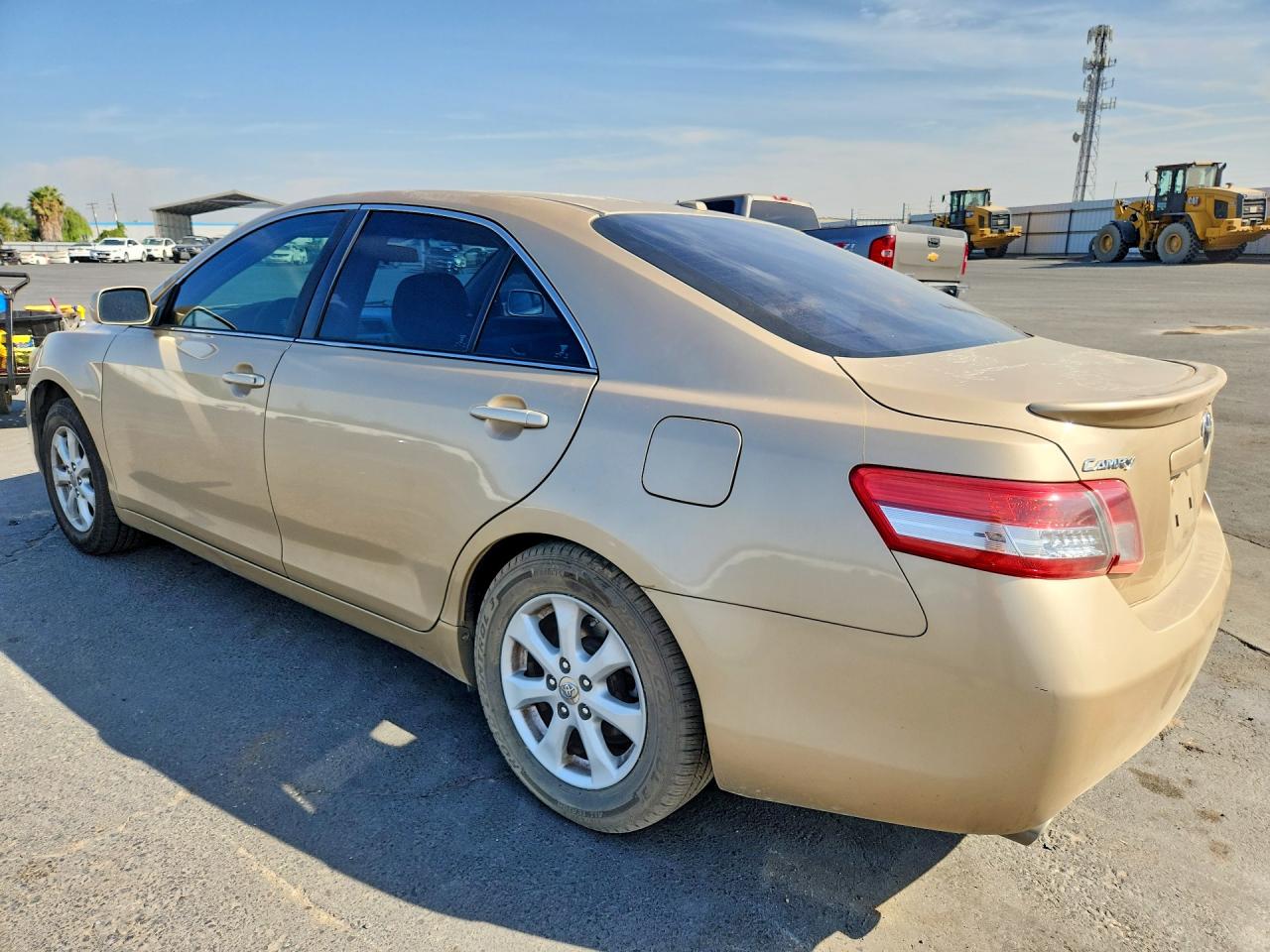 2011 Toyota Camry Le V6 Tan vin: 4T1BK3EK4BU132507