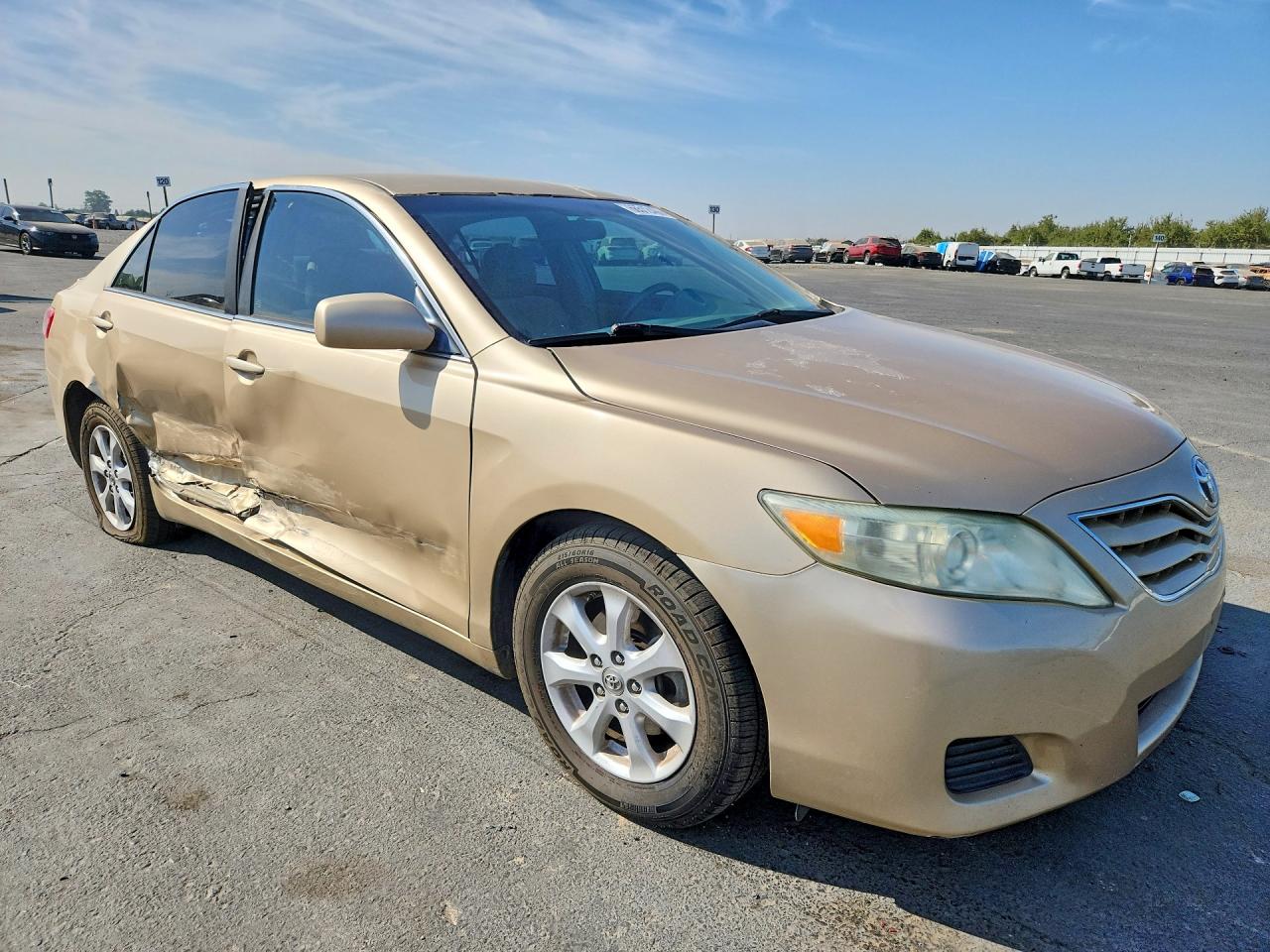 2011 Toyota Camry Le V6 Tan vin: 4T1BK3EK4BU132507