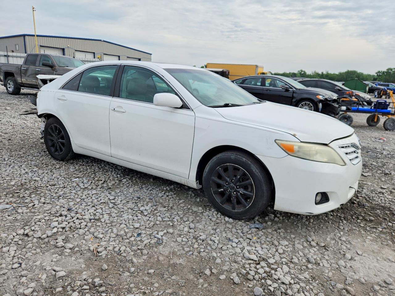 2011 Toyota Camry Xle V6 White vin: 4T1BK3EK4BU609811