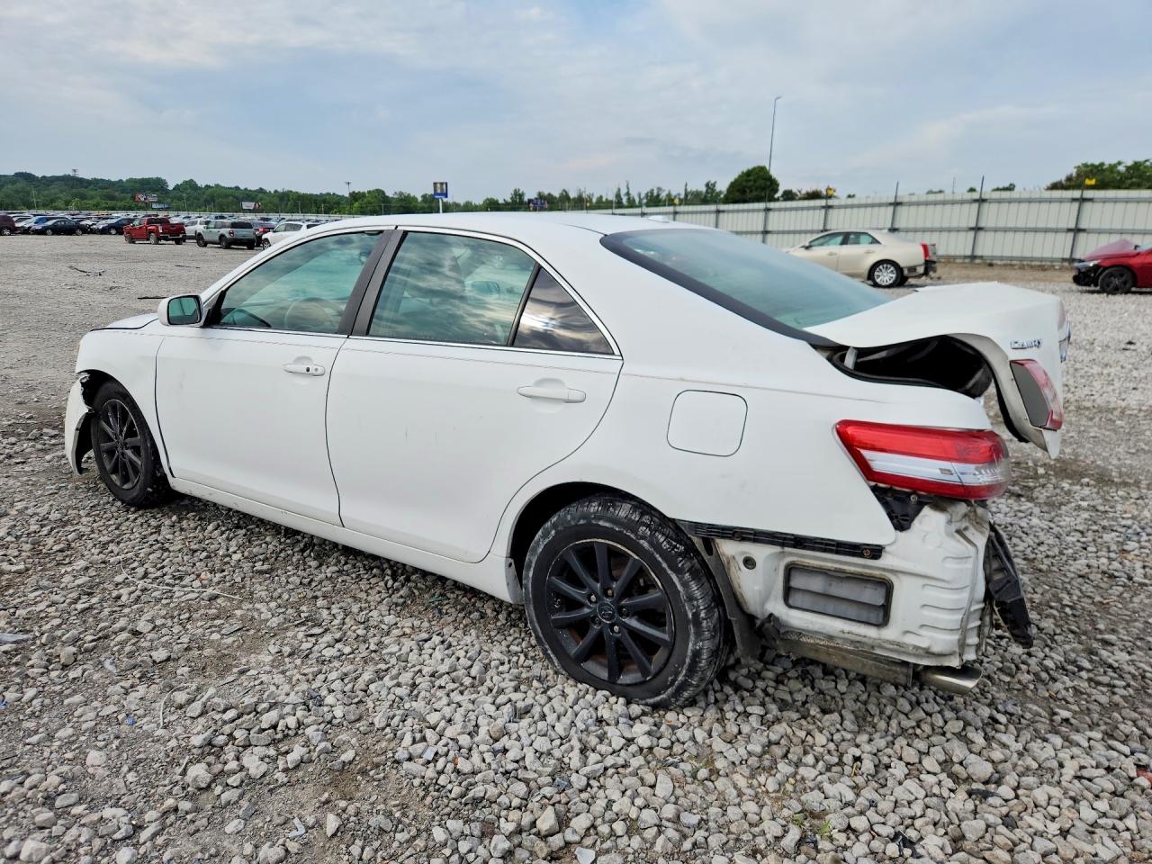 2011 Toyota Camry Xle V6 White vin: 4T1BK3EK4BU609811
