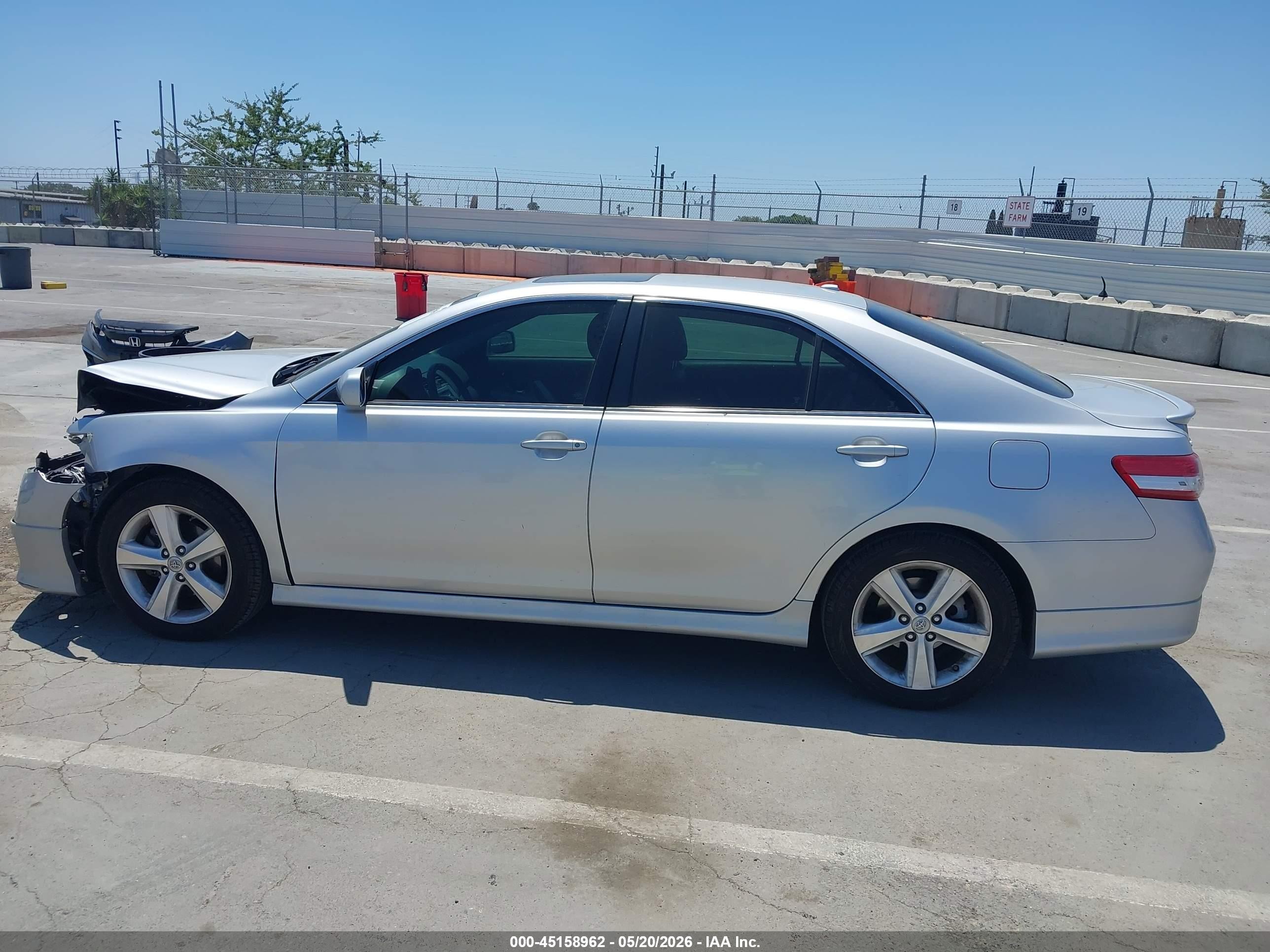 2011 Toyota Camry Se V6 Silver vin: 4T1BK3EK4BU622008