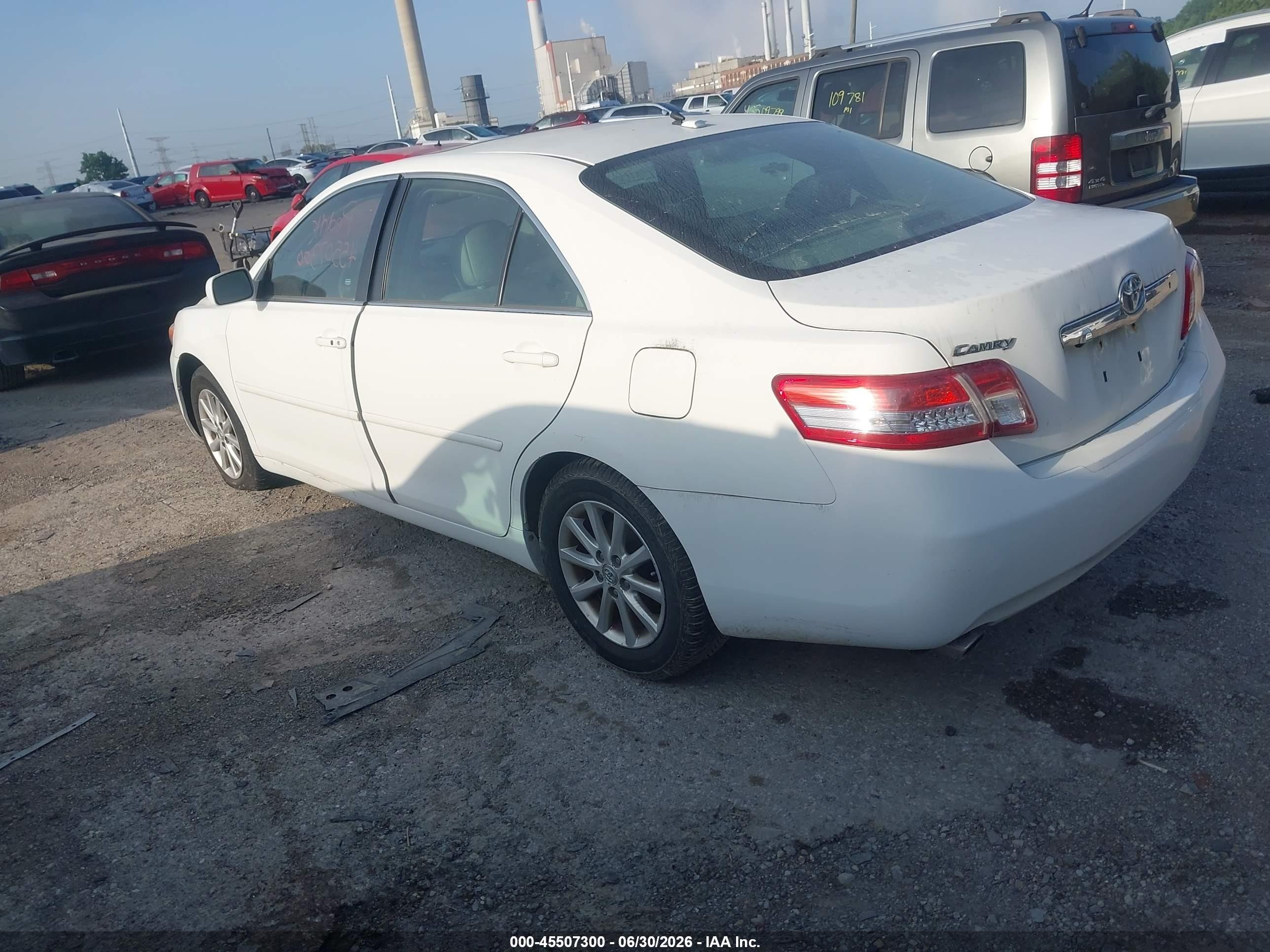 2011 Toyota Camry Xle V6 White vin: 4T1BK3EK4BU626950
