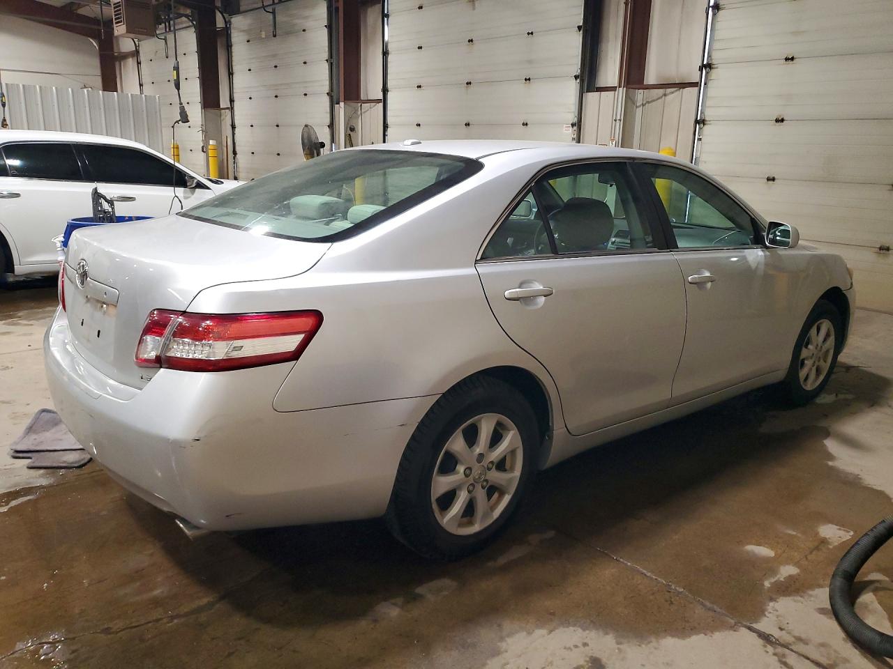 2011 Toyota Camry Le V6 Silver vin: 4T1BK3EK5BU117899