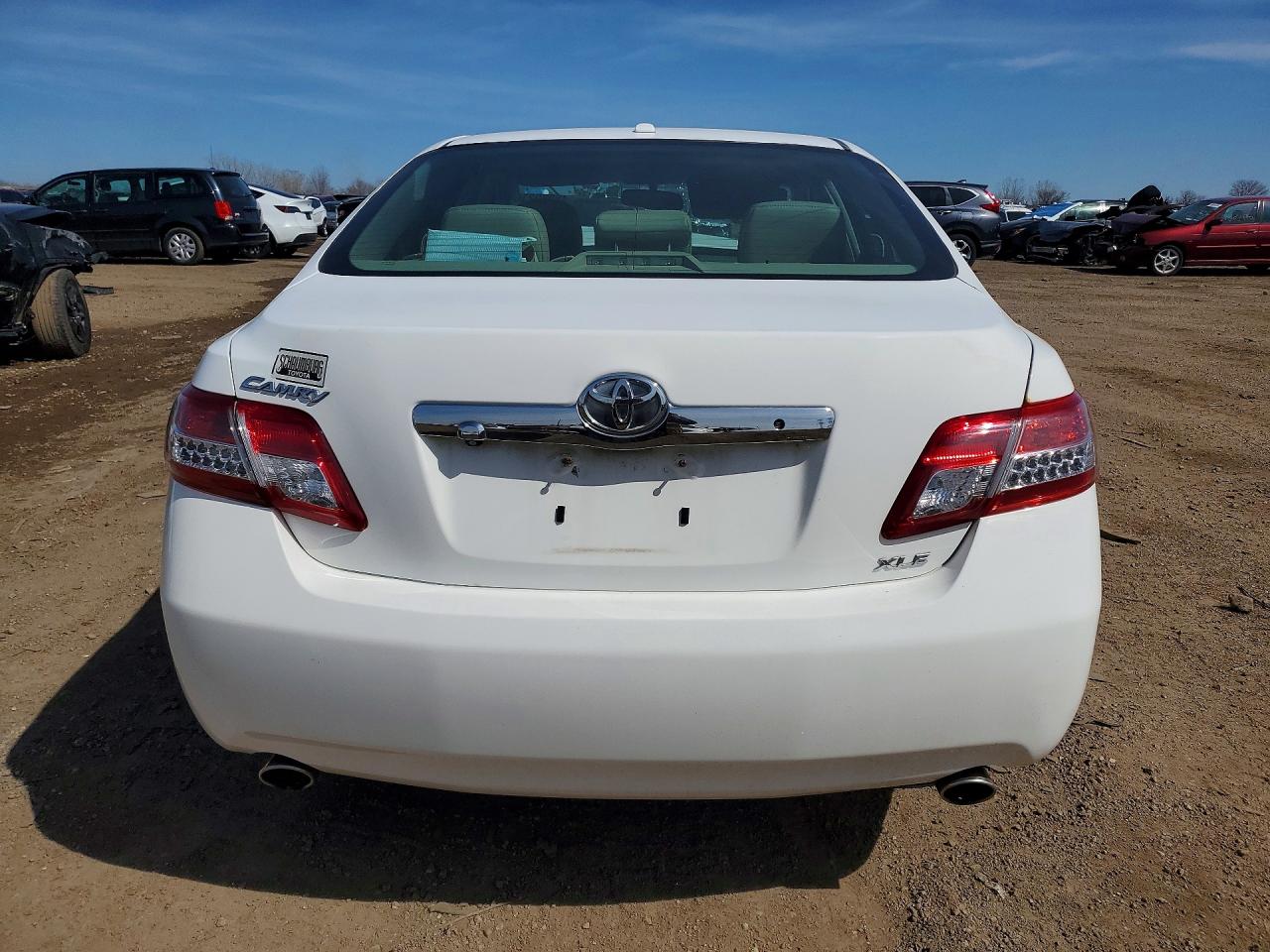 2011 Toyota Camry Xle V6 White vin: 4T1BK3EK5BU610871