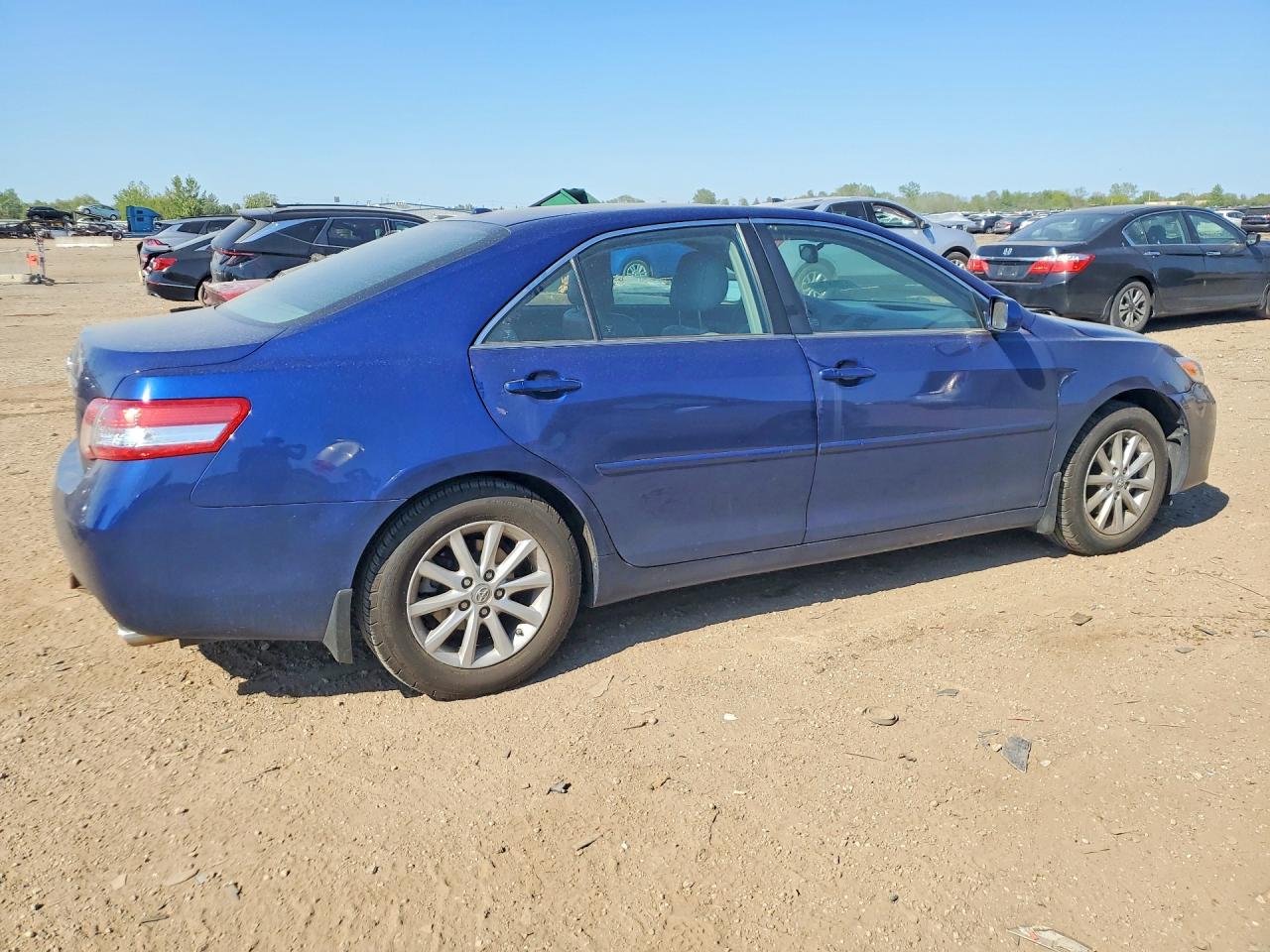 2011 Toyota Camry Xle V6 Blue vin: 4T1BK3EK5BU631008