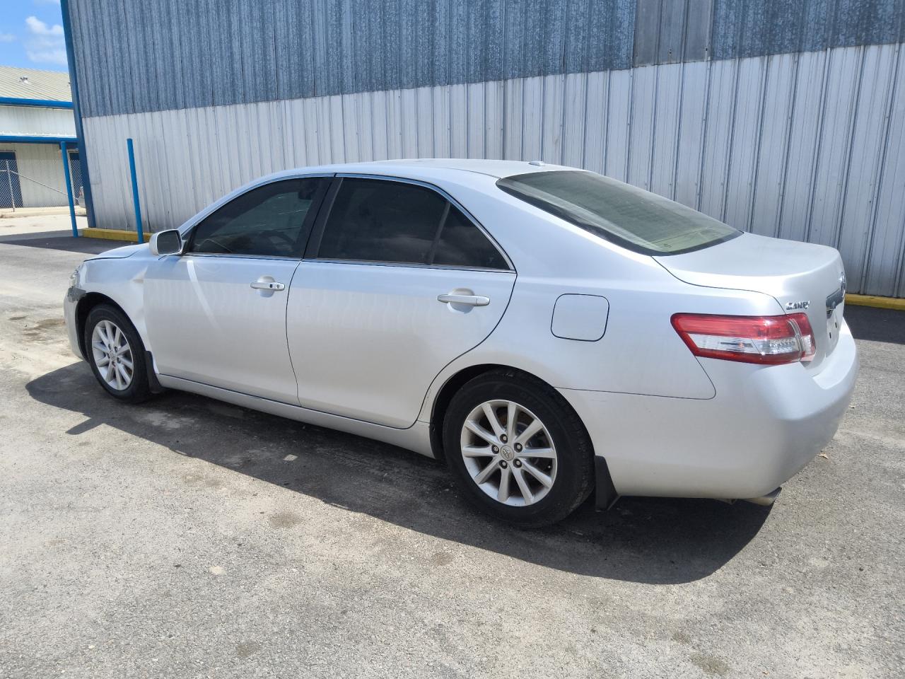 2011 Toyota Camry Xle V6 Silver vin: 4T1BK3EK6BU122786 Damage: Left Rear Tire, Worn, Replacement Required