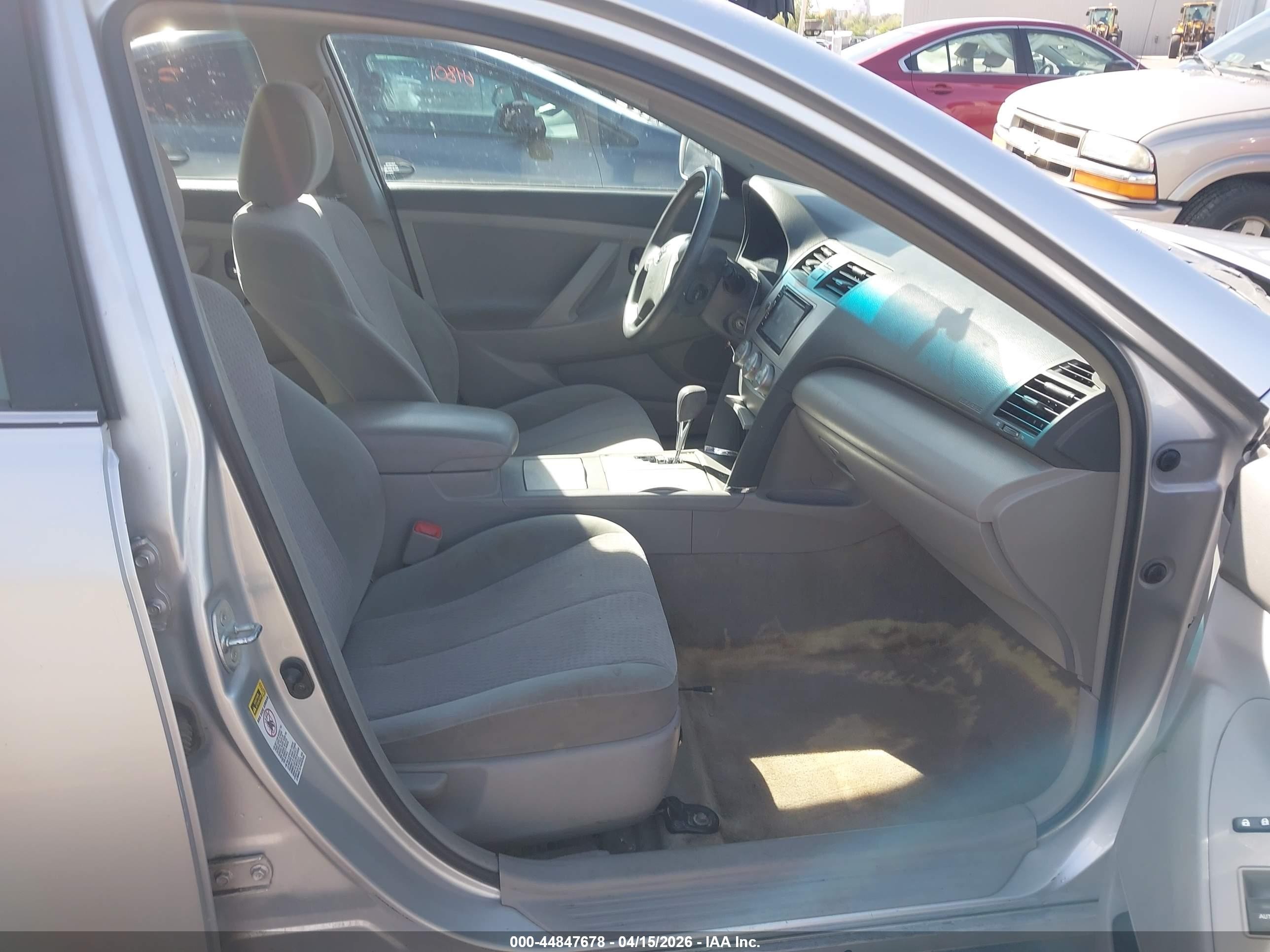 2011 Toyota Camry Le V6 Серебряный vin: 4T1BK3EK6BU125963