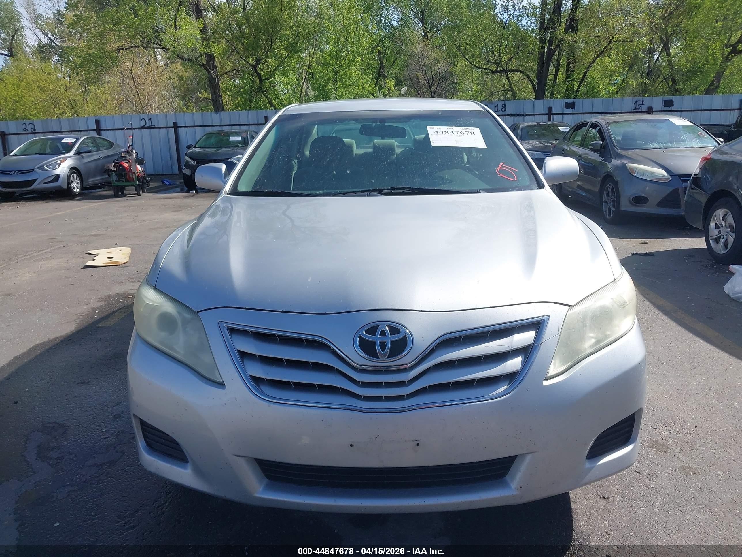 2011 Toyota Camry Le V6 Серебряный vin: 4T1BK3EK6BU125963