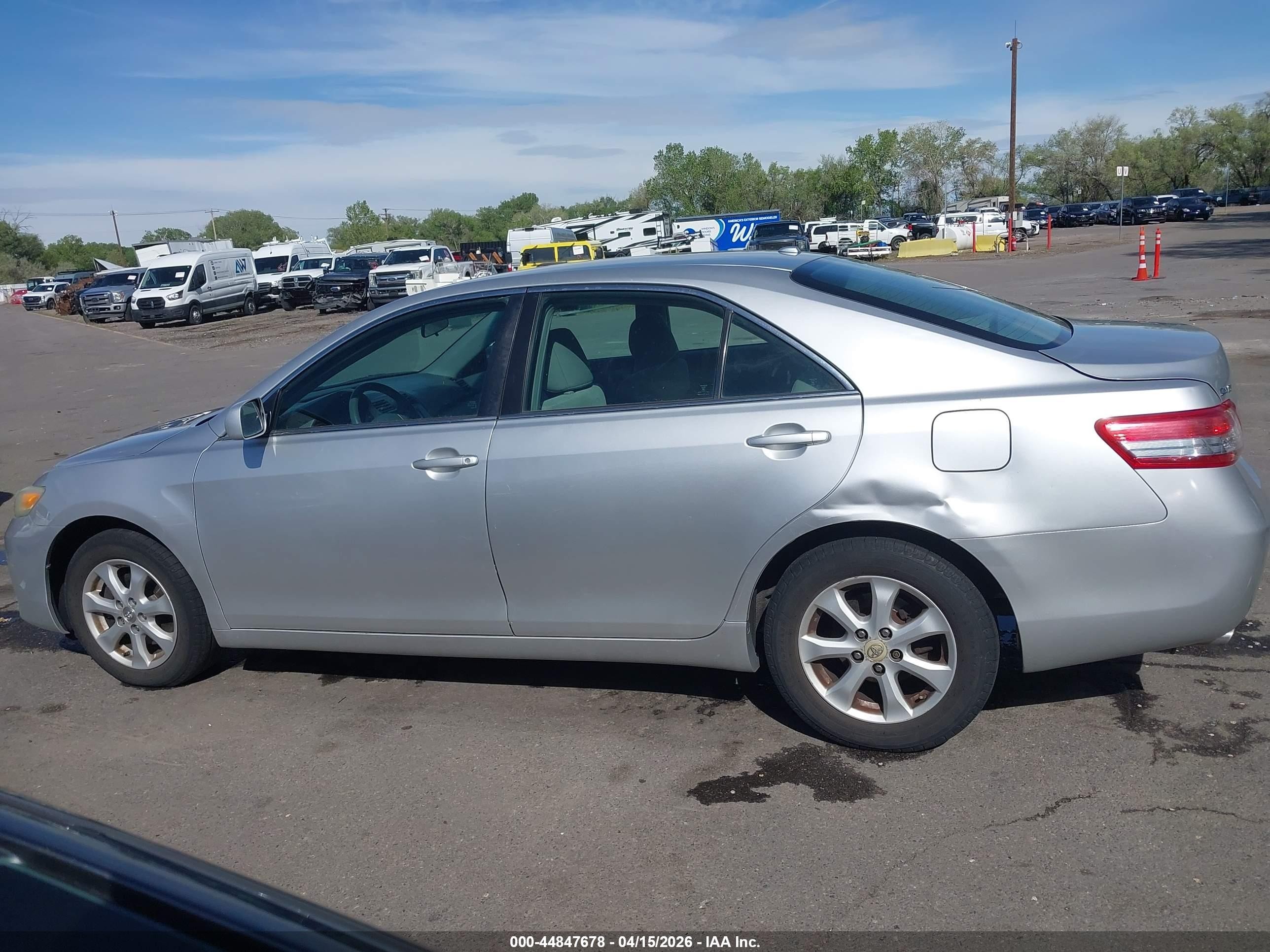 2011 Toyota Camry Le V6 Серебряный vin: 4T1BK3EK6BU125963
